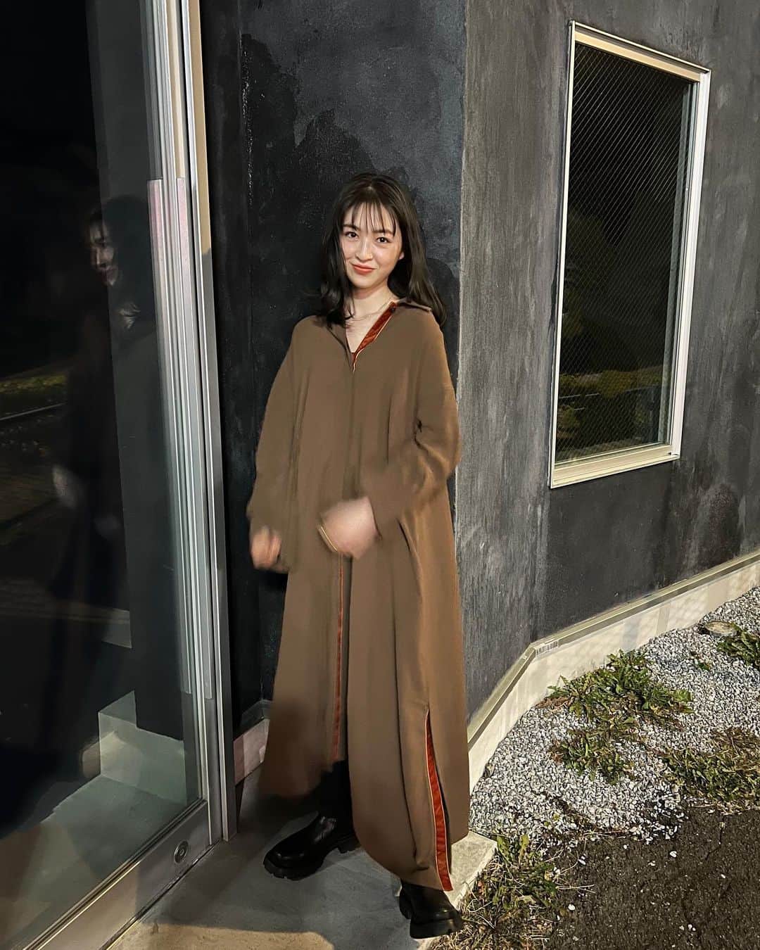 上西星来さんのインスタグラム写真 - (上西星来Instagram)「暖かくなったら早く着たいと思っていた愛さん( @i_am_takahashi )さんのブランド @fukuu__i  のワンピース！ ちらっと見えるベロアにきゅん...💭  #投稿している洋服の写真は #ほぼ妹が撮ってくれています #ありがとう妹」3月5日 19時48分 - seira_jonishi_tpd