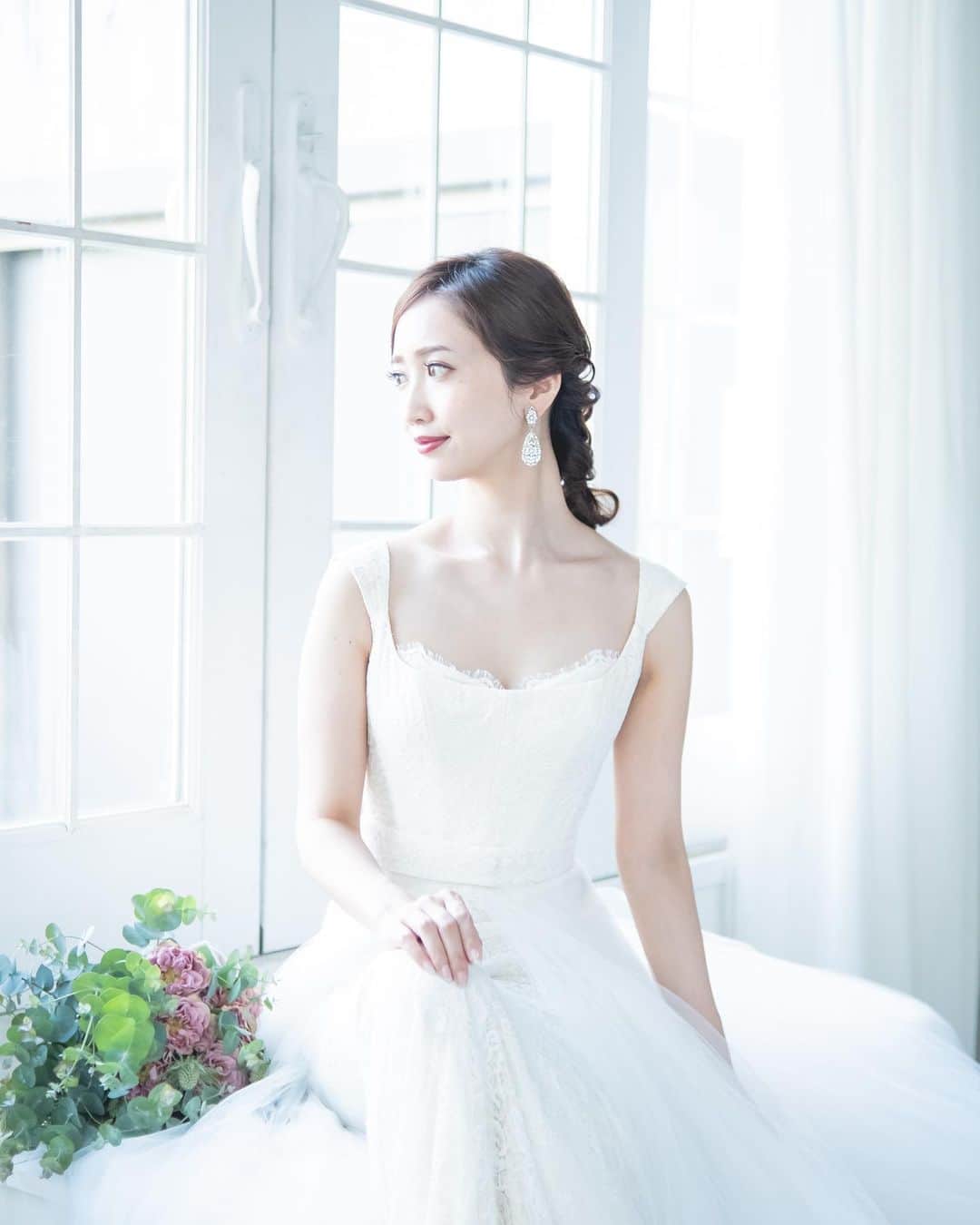 曲渕伊代さんのインスタグラム写真 - (曲渕伊代Instagram)「韓国スタイル🇰🇷 ドレスがふわっふわでお姫様気分👸🏰」3月5日 21時14分 - iyo_m2f