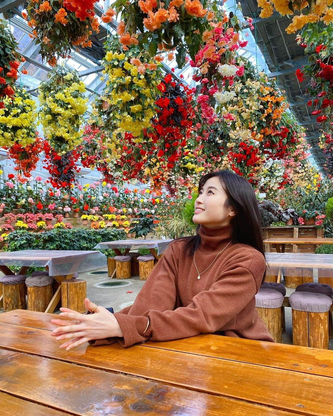 中野優香さんのインスタグラム写真 - (中野優香Instagram)「お花に囲まれた💐  ベゴニアって初めてみたけど 20年咲き続けてるお花もあるみたい😳  #栃木#日光#日光はないちもんめ#花いちもんめ#日光花いちもんめ#ベゴニア#ベゴニア園#花#栃木観光#鬼怒川#いちご狩り」3月5日 21時40分 - yuuka._.nakano