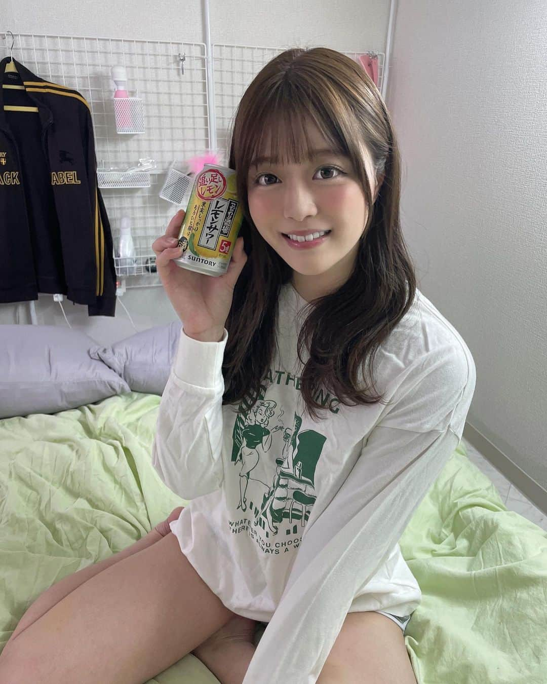 奏音かのんさんのインスタグラム写真 - (奏音かのんInstagram)「一緒におーちで飲む？🤤💕」3月7日 19時43分 - kanon__kanade