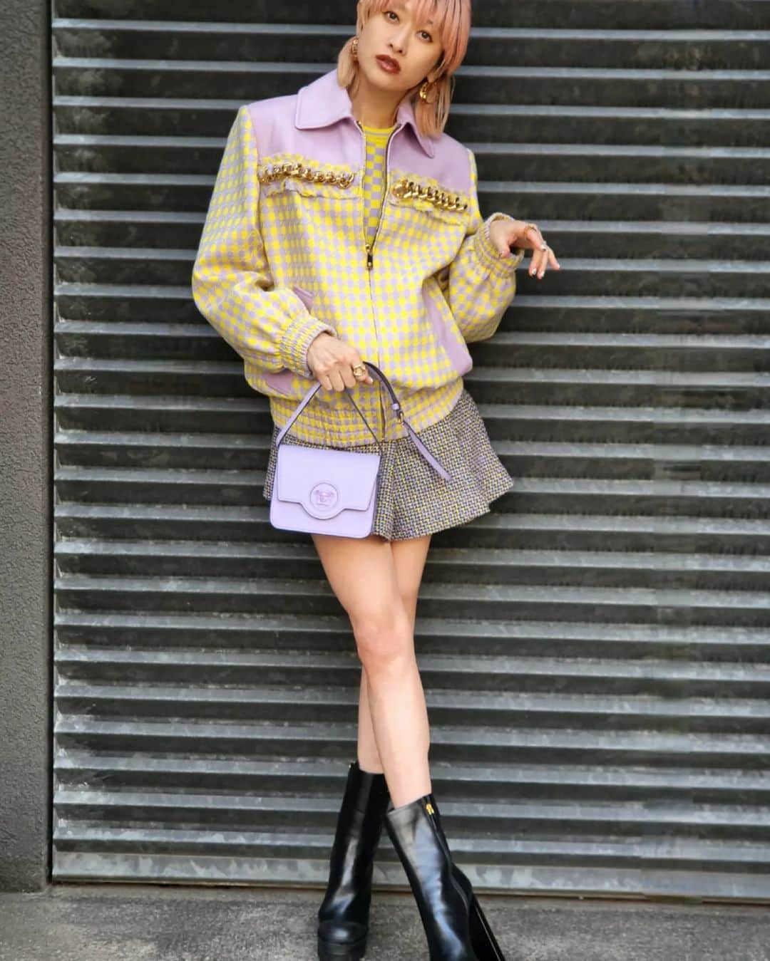 山田優さんのインスタグラム写真 - (山田優Instagram)「New. Style, New Versace!!!!  リニューアルオープンした 銀座並木店も楽しみです♡  そろそろ ミニスカートの季節ですね♡♡♡  @versace #ヴェルサーチェ」3月7日 20時50分 - yu_yamada_
