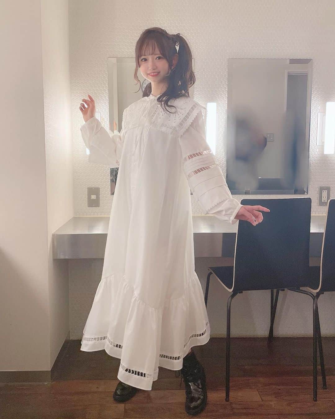 畑美紗起さんのインスタグラム写真 - (畑美紗起Instagram)「大きい襟の白ワンピ🤍🤍  色んな着方できるようになってるから 組み合わせも楽しみだ〜😊💭  #春コーデ #白ワンピ #ワンピース #snidelワンピース #snidel #ファッション #ファッションコーデ #髪型 #髪型アレンジ #ヘアアレンジ #今日のコーデ #ラストアイドル #ラストアイドル2期生 #畑美紗起 #ワンピースコーデ #fashion #fashiongram #fashionista #ootd  #ootdfashion  #instafashion #dailylook #hairstyle #outfit #hair #onepiece #japanesegirl #japanese #みちゃしふく」3月7日 23時33分 - miiicha_0327