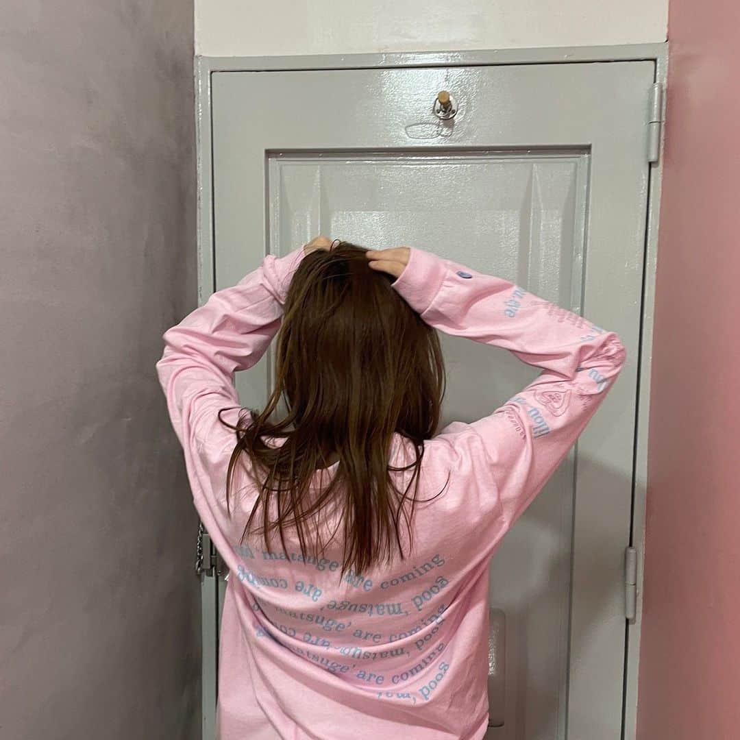 澤辺美香さんのインスタグラム写真 - (澤辺美香Instagram)「@emimimuuu  の作ったTシャツのピンク♡」3月8日 16時41分 - mikasawabe