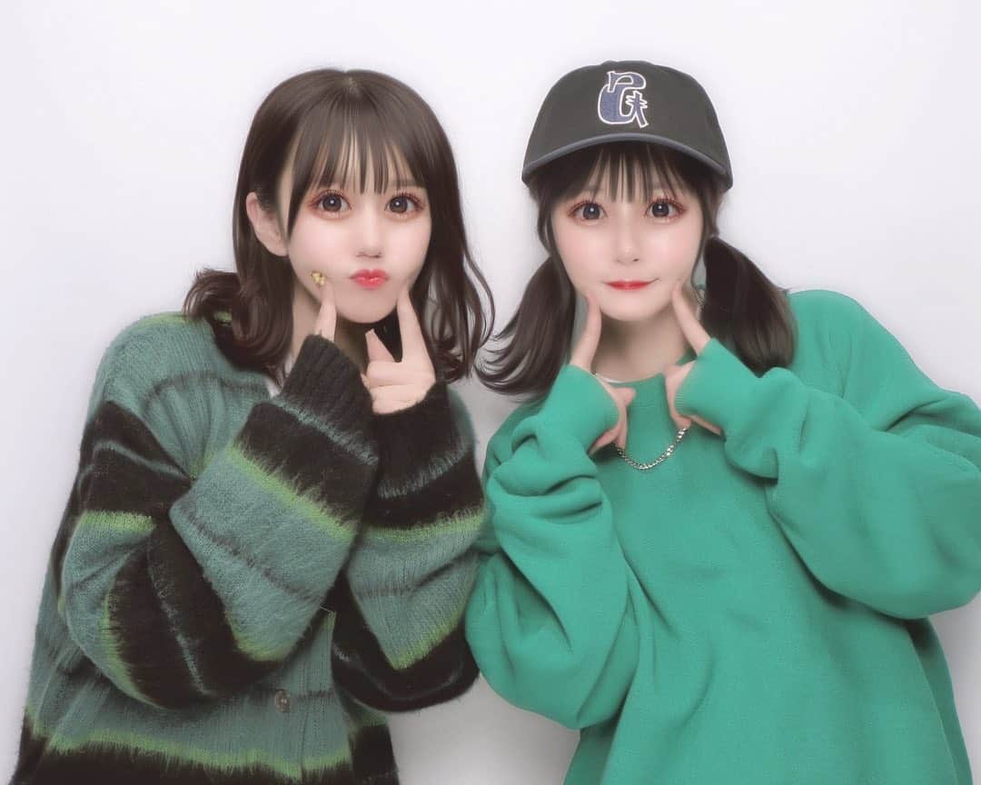 山本優菜さんのインスタグラム写真 - (山本優菜Instagram)「2人とも緑だった🦖💫  お誕生日お祝い出来て良かった〜  #プリクラ #ぷりんと倶楽部」3月8日 23時45分 - yamamoto__yuna