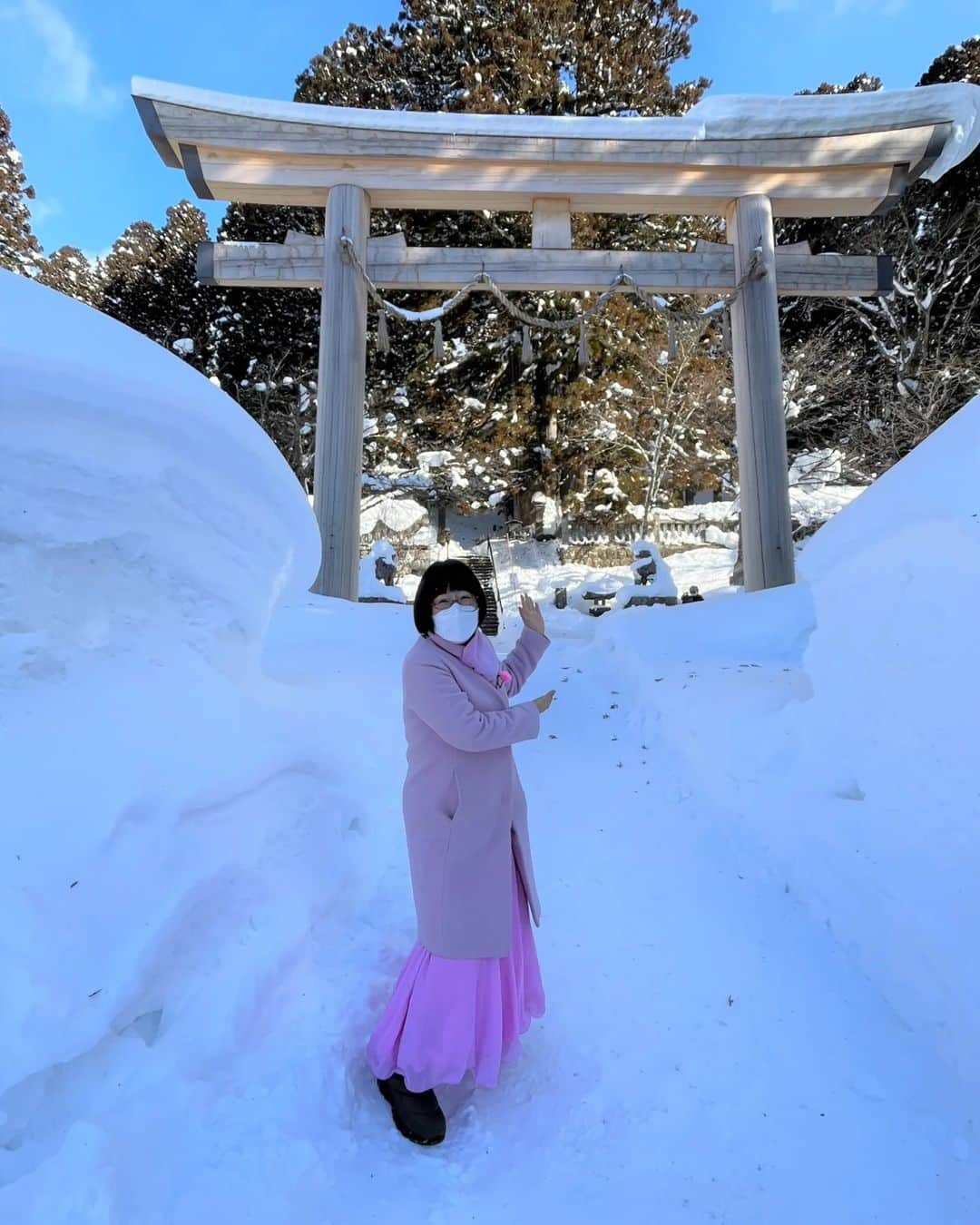 日本テレビ「ヒルナンデス！」さんのインスタグラム写真 - (日本テレビ「ヒルナンデス！」Instagram)「3月9日(水)のラインナップ  ✨11:55～ ☃️阿佐ヶ谷姉妹の癒やし旅in長野☃️ 今回江里子さんと美穂さんは長野へ。2000年以上の歴史がある戸隠神社や戸隠そば、長野市民に人気の食堂など2人がまったりご紹介します🌈  ✨12:43すぎ～ 🔥春日への挑戦状🔥 72歳ベンチプレス世界チャンピオンの女性と力自慢対決‼️  ✨12:50すぎ～ 🏆️店員さんアワード🏆️ 回転寿司スシローのスタッフ494人にガチアンケート‼️プライベートで注文するネタBEST3を発表🍣  ©️NTV  #ヒルナンデス #阿佐ヶ谷姉妹 #渡辺江里子 #木村美穂 #長野の癒やし旅 #自撮り #江里子さんのメガネが左だけ曇る」3月9日 11時19分 - hirunandesu_ntv_official