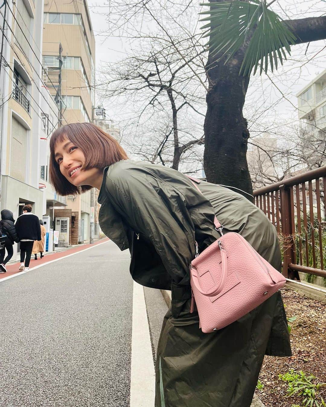 佐田真由美さんのインスタグラム写真 - (佐田真由美Instagram)「先日お仕事させて頂いた @iacucci_jp  のbag 質も良くて品があり、何しろ色合いが可愛い❤︎ コーデも楽しくなる❗️ 3月9日(水)〜15日（金）まで銀座三越 本館1Fで 期間限定POP-UP STOREをやっているそうですよ✨ 他のラインナップも見たいな！ #iacucci #iacuccijapan #ginzamitsukoshi タグ付け @iacucci_jp」3月9日 19時51分 - sadamayumi