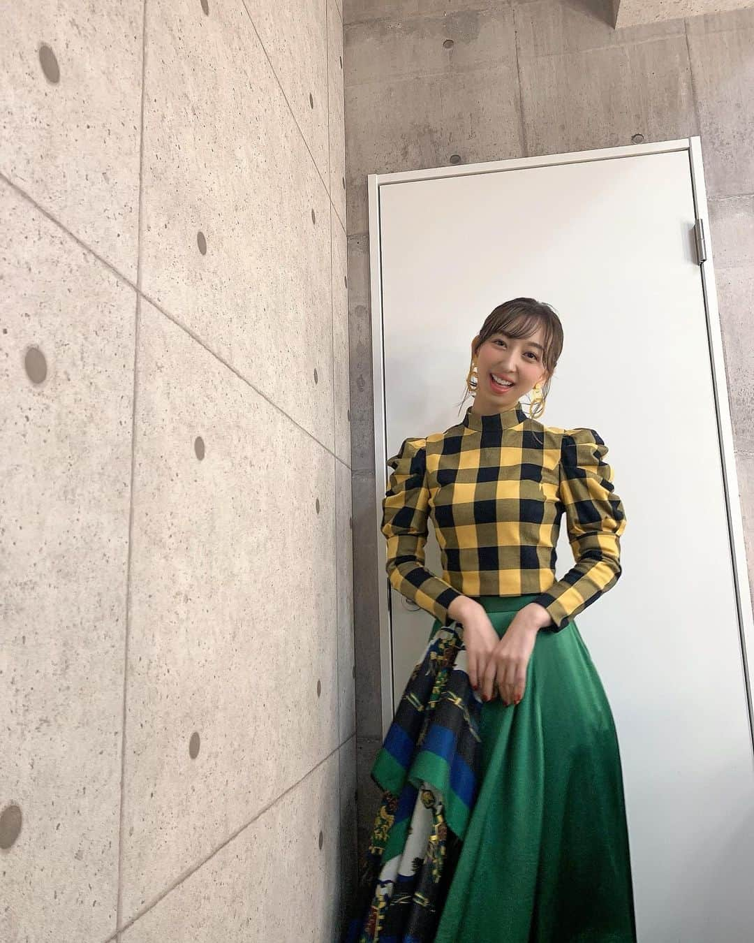 飯田里穂さんのインスタグラム写真 - (飯田里穂Instagram)「🧀🧃  #千葉テレビ#ドルアニシリーズ2 #ぼくらはゆかいな仲間たち  hair make @ayasumimoto 🏕」3月11日 18時35分 - rippi_ii