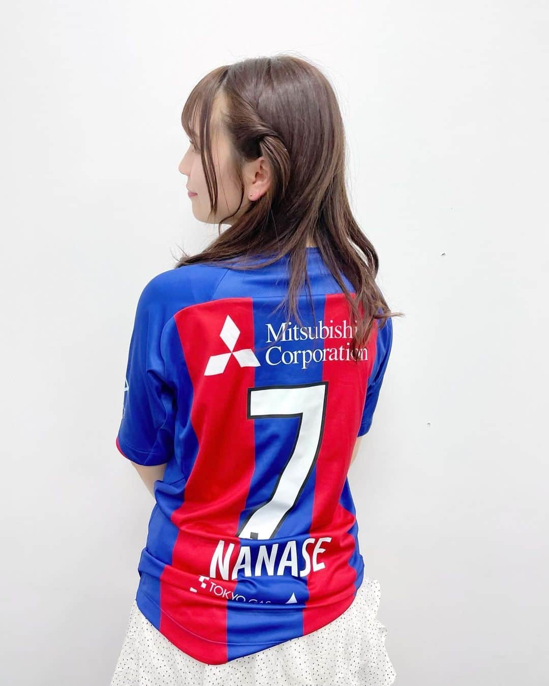 廣川奈々聖さんのインスタグラム写真 廣川奈々聖instagram Fc東京 さんから 今シーズンのユニフォームを頂きました ユニフォームってテンション上がるよね Nanase の名前入りで 背番号が7なの めちゃくちゃ嬉しい 今年こそは この