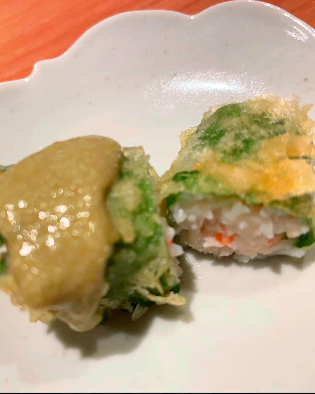 吉瀬美智子さんのインスタグラム写真 - (吉瀬美智子Instagram)「昨晩は名店の天ぷらへ 写真を撮り忘れた〜💦 季節のお野菜、からすみの天ぷらなど どれも美味しかったです。 そして大将の笑顔✨ご馳走様でした！ 吉瀬美智子」3月12日 14時35分 - michikokichise