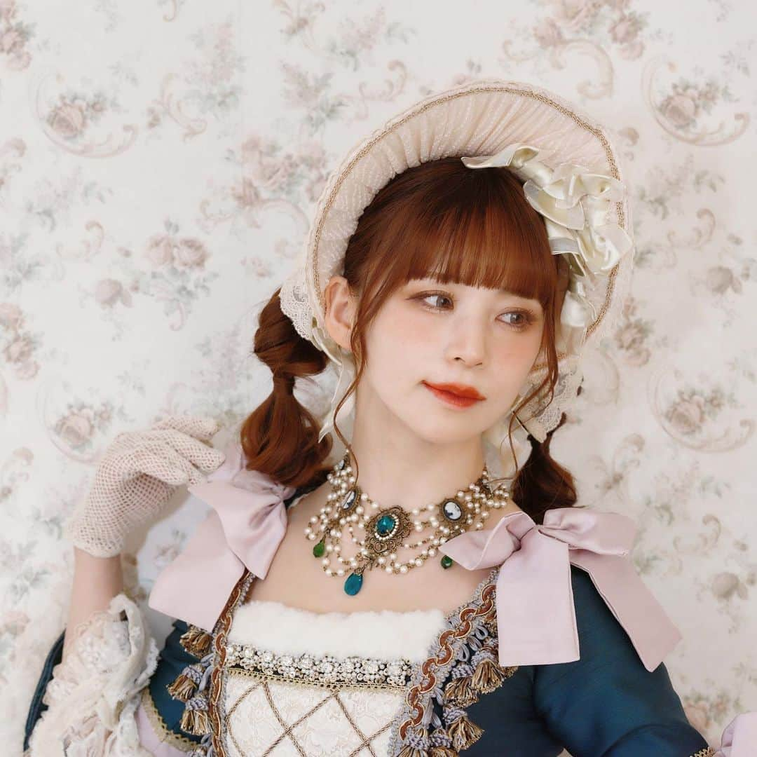 深澤翠さんのインスタグラム写真 - (深澤翠Instagram)「Coutulle  深澤翠をイメージした商品を 様々なブランド様に作っていただきました♡  本日3/12(土)17:45から少しだけ インスタライブにてご紹介いたします♡  #tulle」3月12日 17時10分 - midorifukasawa