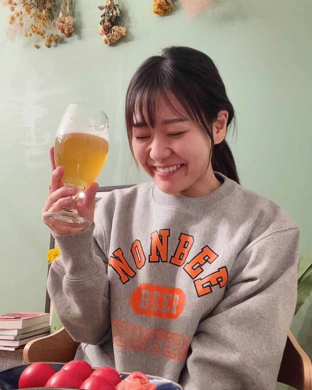 吉田知那美さんのインスタグラム写真 - (吉田知那美Instagram)「Weekend vibes!! くぅ〜 ・ ・ ・ A good hearty laugh and drinking beer with your besties would help more than ten Valerian pills.  #半年ぶりの完全オフ #ちょいと寂しい」3月13日 0時44分 - chinami1991