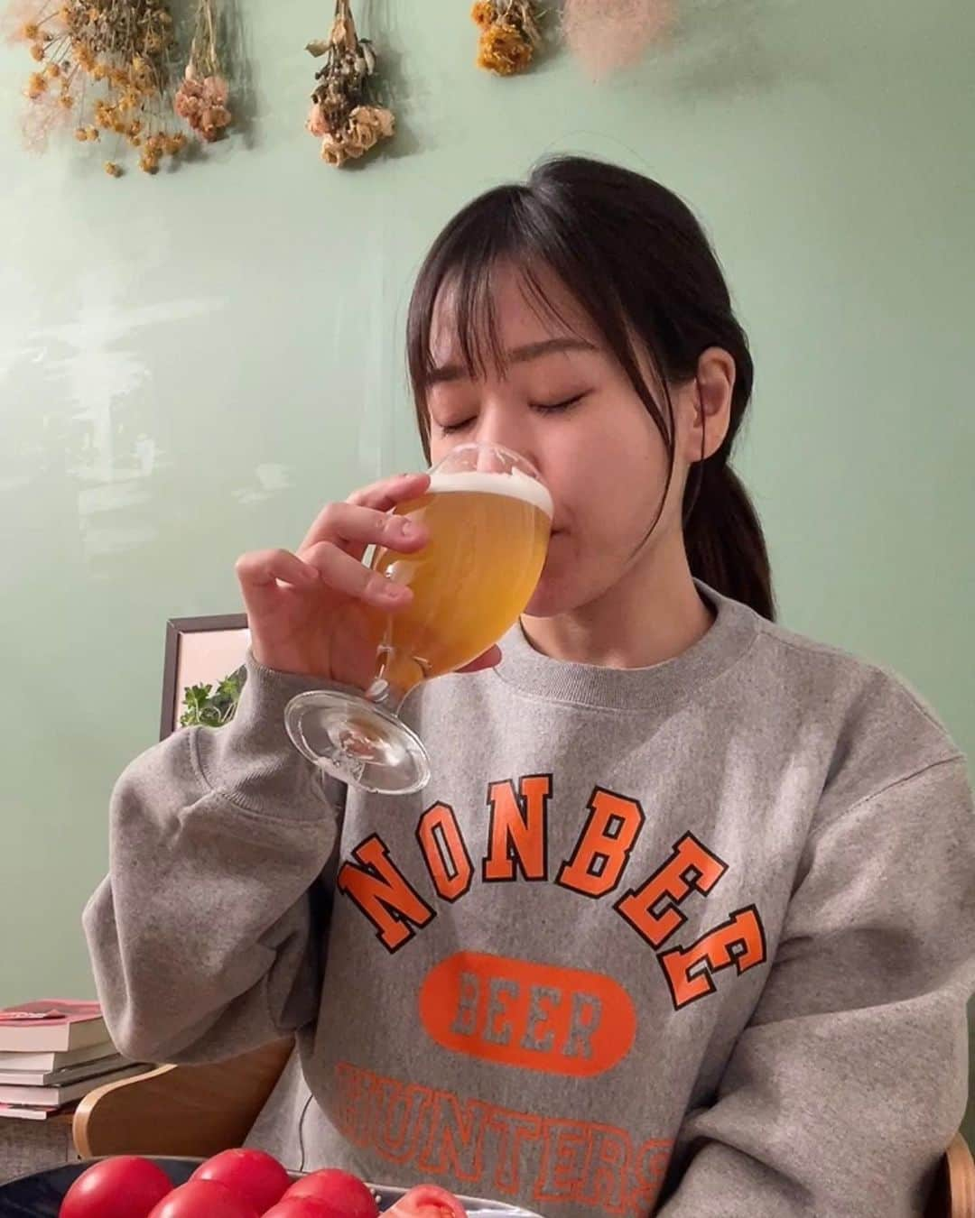 吉田知那美さんのインスタグラム写真 - (吉田知那美Instagram)「Weekend vibes!! くぅ〜 ・ ・ ・ A good hearty laugh and drinking beer with your besties would help more than ten Valerian pills.  #半年ぶりの完全オフ #ちょいと寂しい」3月13日 0時44分 - chinami1991