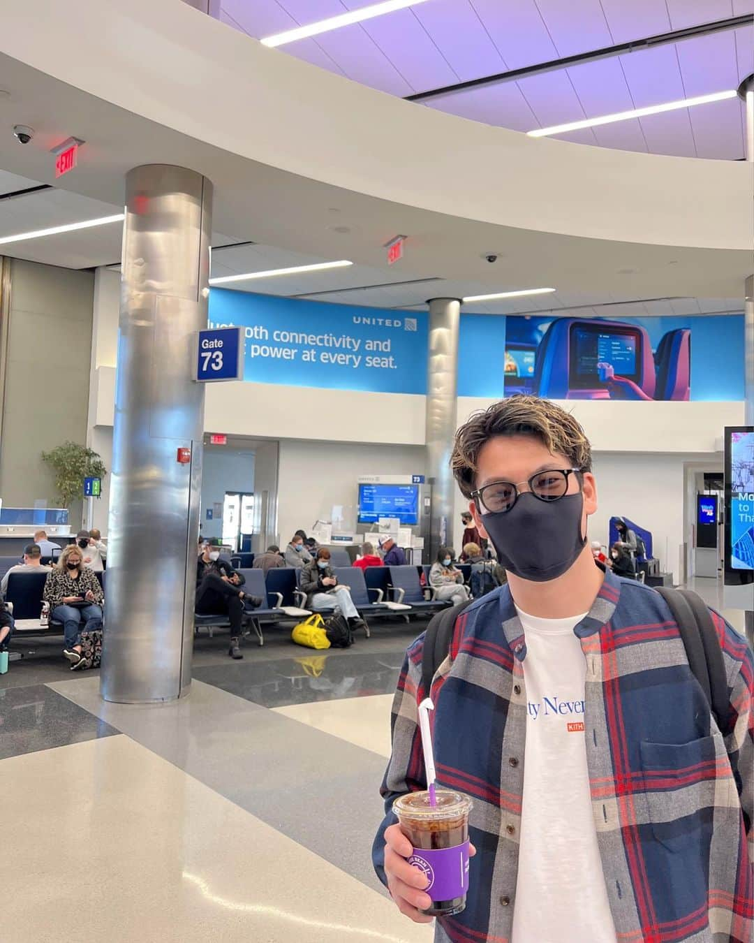 前田健太さんのインスタグラム写真 - (前田健太Instagram)「Go to Florida✈️⚾️  MLBのロックアウトがようやく解け スプリングトレーニングが始まるので フロリダへ向かいます！  急だったのでバタバタで頑張って準備しました。笑  僕はまだリハビリ中ですが チームに合流しトレーニングを続けていきます😊 チームメイトに会えるのが楽しみ！ 復帰に向けてじっくり頑張ります！  #mlb #florida  #フロリダ #スプリングトレーニング #行ってきます❤️」3月13日 13時54分 - 18_maeken