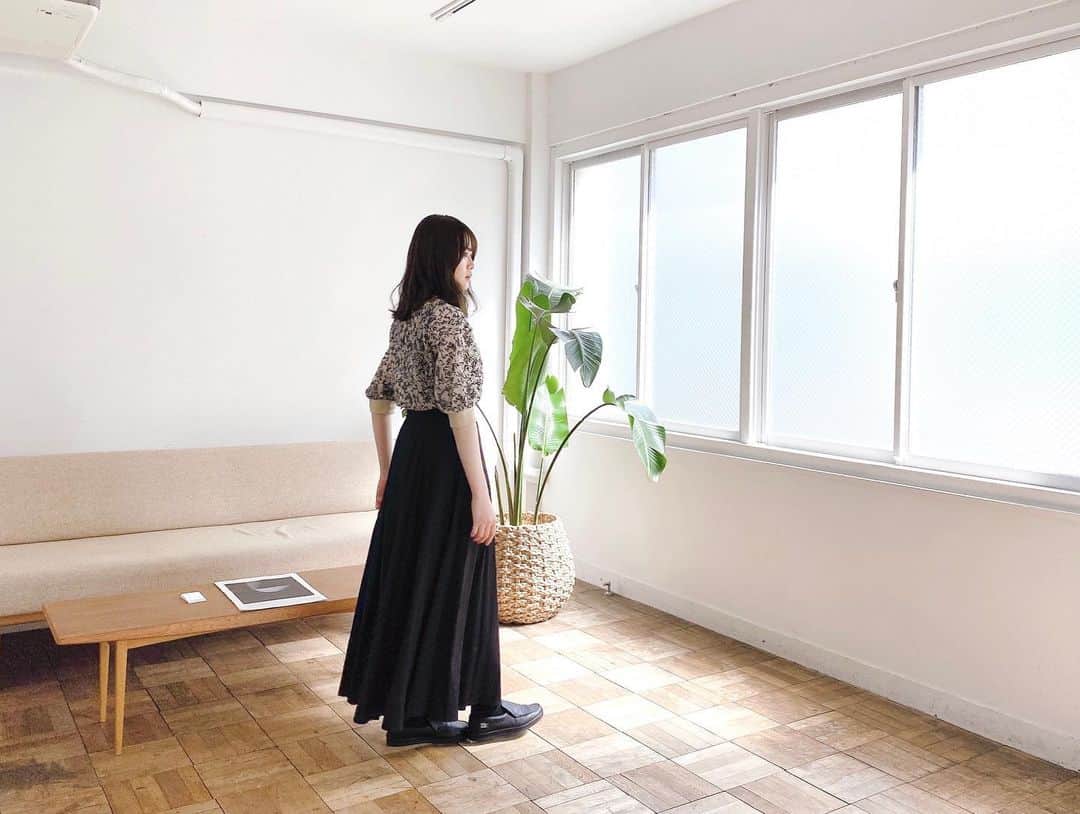 山崎怜奈さんのインスタグラム写真 - (山崎怜奈Instagram)「🌿 tops @clane_official  skirt @clane_official  shoes @moonstar_jp」3月13日 15時32分 - rena_yamazaki.official