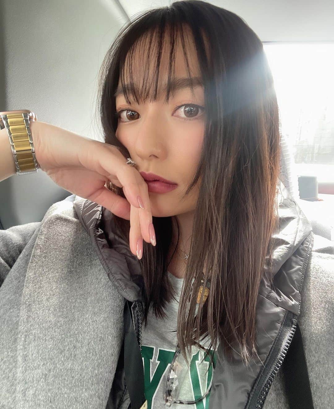 結子さんのインスタグラム写真 - (結子Instagram)「My bangs are back💇‍♀️hehe  前髪久しぶりに復活💇‍♀️‼︎レイヤー多めで、甘くなりすぎず好きだ〜。 ジョニーさん天才🕊💕 . @lino.tokyo @jonney427  . #美容院#前髪#bangs #fringes#hair#japanesegirl#レイヤー」3月14日 8時40分 - yuiko_yyy