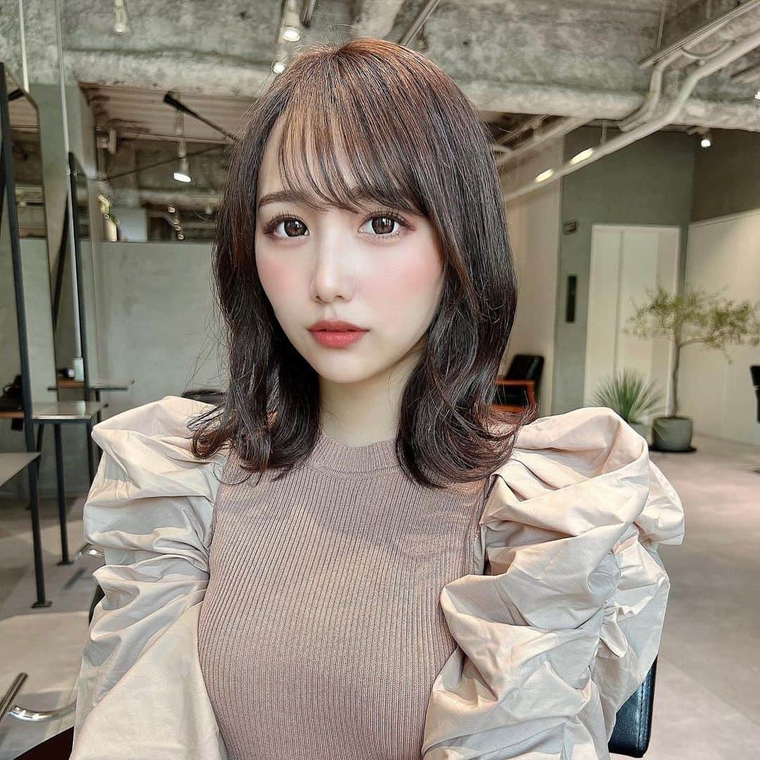 加藤里奈さんのインスタグラム写真 - (加藤里奈Instagram)「⋆  ロングを目指して数ヶ月が経ちました☺️ 少しずつだけど伸びてきてるかな〜？  #サロンモデル #ヘアスタイル #ヘアアレンジ #モデル #撮影モデル #ヘアスタイルミディアム #ミディアムヘア #ミディアムアレンジ #ヘアカラー #ヘア #ボブ #ボブアレンジ #外はね #外はねボブ #名古屋美容院 #名古屋美容室」3月14日 20時54分 - katoco0326