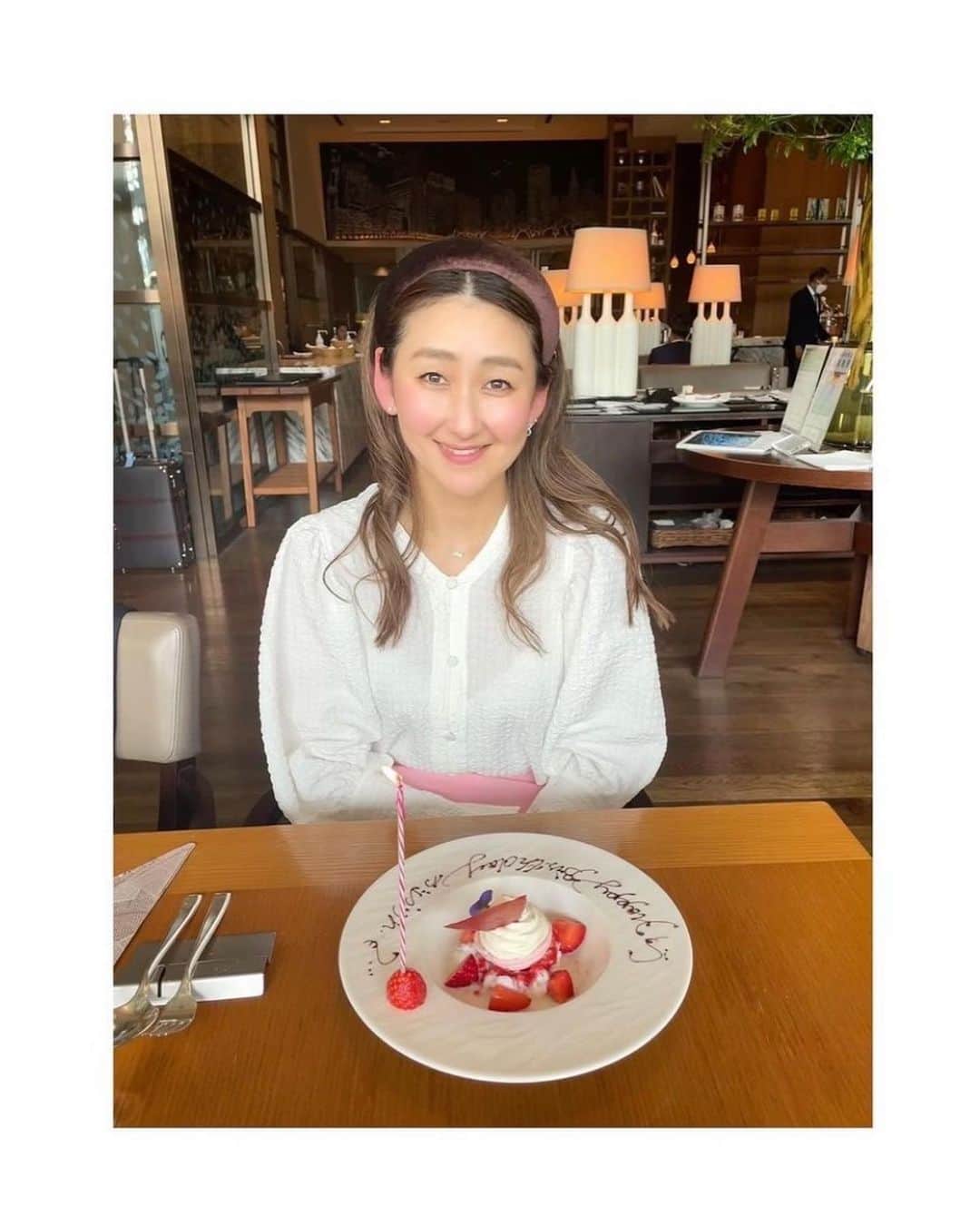 kiyomi medeirosさんのインスタグラム写真 - (kiyomi medeirosInstagram)「かおりんお誕生日おめでとうぉ🎂🎁😆❤️  ケーキのサプライズに驚いて、お顔と耳がどんどん真っ赤になるかおりん🥰🥰なんて可愛いのぉ〜🥺❤️❤️❤️と思わず私がニヤけてしまいました😙💕💕💕  いつも優しくて可愛いかおりん大好きだよぉ🥰❤️❤️❤️ @t.krme ❤️❤️❤️」3月15日 13時17分 - kiyomimedeiros