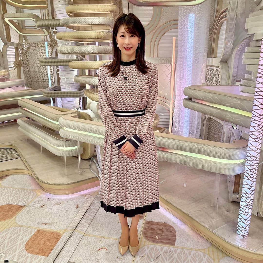 フジテレビ「プライムニュース イブニング」さんのインスタグラム写真 - (フジテレビ「プライムニュース イブニング」Instagram)「#イット ！放送中です   ●緊迫… #キエフ で「 #外出禁止令 」生報告 ●「 #タヌキの置物 」相次いで“盗難” ●ワインと紅茶… #ウクライナ支援 広がる ●長引くコロナ禍の #リアルなお給料 の金額は？ 配達員&航空整備士&占い師&キッチンカー   最新情報をお伝えします #加藤綾子 @ayako_kato.official #榎並大二郎 @enami_daijiro   #木村拓也 @takuya.kimura0801   #石本沙織   #住田裕子   #ガチャピン @gachapin_official  #佐久間みなみ @sakuma_minami #フジテレビ #アナウンサー 公式HP：https://www.fujitv.co.jp/livenews_it/ FNNプライムオンライン：https://www.fnn.jp/」3月16日 15時52分 - livenews_it