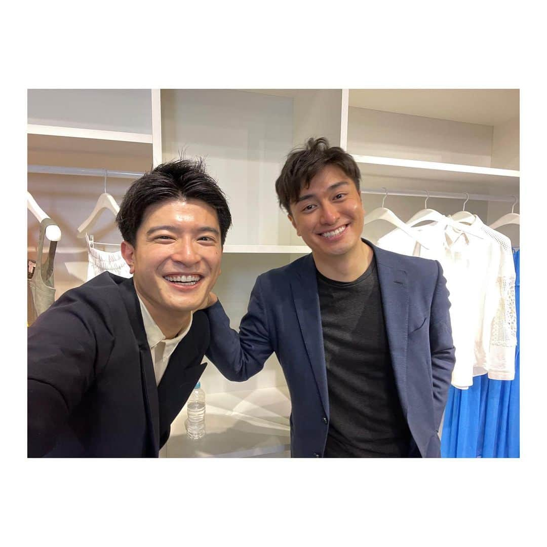 篠原光さんのインスタグラム写真 - (篠原光Instagram)「. 明日のヒルナンデス！は男性アナファッショバトル！ とにかく騒がしかったあのロケがどんなVTRになっているのか僕も楽しみです😂  同期の弘はファッショバトル初登場！ 一緒にロケできるの嬉しかったなあ。  ぜひご覧ください！」3月16日 19時50分 - ko_shinohara