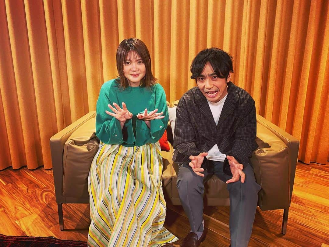 吉岡聖恵さんのインスタグラム写真 - (吉岡聖恵Instagram)「お陰さまで、我々いきものがかり🌟 ３月１５日でデビュー１６周年を迎えました🎉😆  曲を聴いてくださるあなた、 支えて来てくれた、支えてくださっている周りの方々❕ ありがとうございます😊  最近はいきものチームでスタジオ作業もしたり❕新しくキラキラしたものが生まれてくる瞬間にわくわくしています🔥  デビュー日、ファンクラブのみなさんと一緒に過ごせたオンラインイベント㊗️✨ 超楽しくてよく笑って、ふざけておりました🤣 島田秀平さんの手相占いには、メンバー２人とも大盛り上がり‼︎島田さんありがとうございました❗️  周りのみなさんの温かさに感謝しながら、いきものがかりはこれからも歩んでいきます🚶‍♀️🚶‍♂️  よっしゃ！まだまだここから🔥  #いきものがかり  #デビュー記念日 #いきものがかりデビュー16周年」3月16日 23時02分 - kiyoe_yoshioka_official