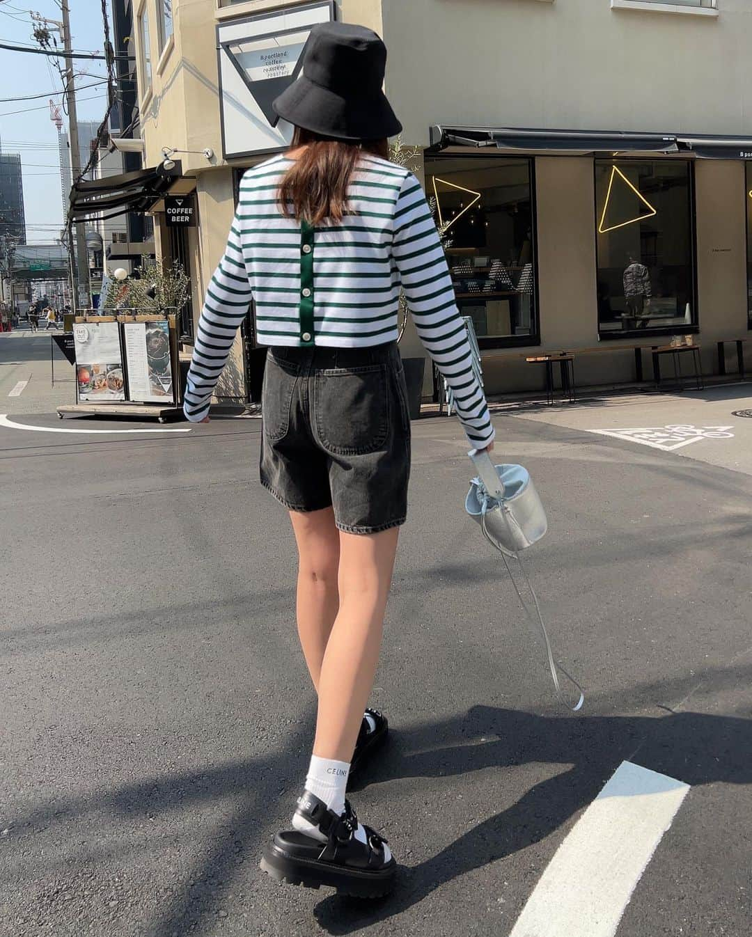 田中彩子さんのインスタグラム写真 - (田中彩子Instagram)「. Casual day💚🖤  tops... @gypsohila.jpn  pants,shoes...#celine  hat...#gypsohila bag... @ayako_bag . .」3月17日 7時09分 - ayako_tanaka_