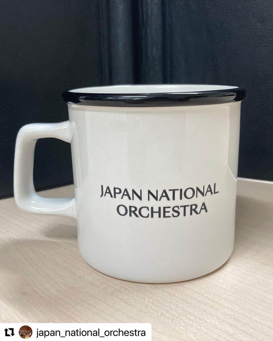 反田恭平さんのインスタグラム写真 - (反田恭平Instagram)「Japan National Orchestra’s merchandise Part 1 !!!  JNOグッズ第1弾が発表になりました！ 現在は会場でお求めできますが、そのうち通販も？！  これから続々と種類も増えていくのでお楽しみに！！！  #Repost @japan_national_orchestra with @make_repost ・・・ 【JNOオリジナルグッズ販売のお知らせ📢】 JNO2022Tours 公演会場でオリジナルグッズを販売することが決まりました❗️ *福井会場での販売はございません🙇‍♀️  ・オリジナルトートバック　 ・オリジナルマグカップ　 ・オリジナルコースター  会場でのおみかけの際は、ぜひお立ち寄りください🛍  @japan_national_orchestra @dmgmori」3月17日 18時43分 - kyoheisorita