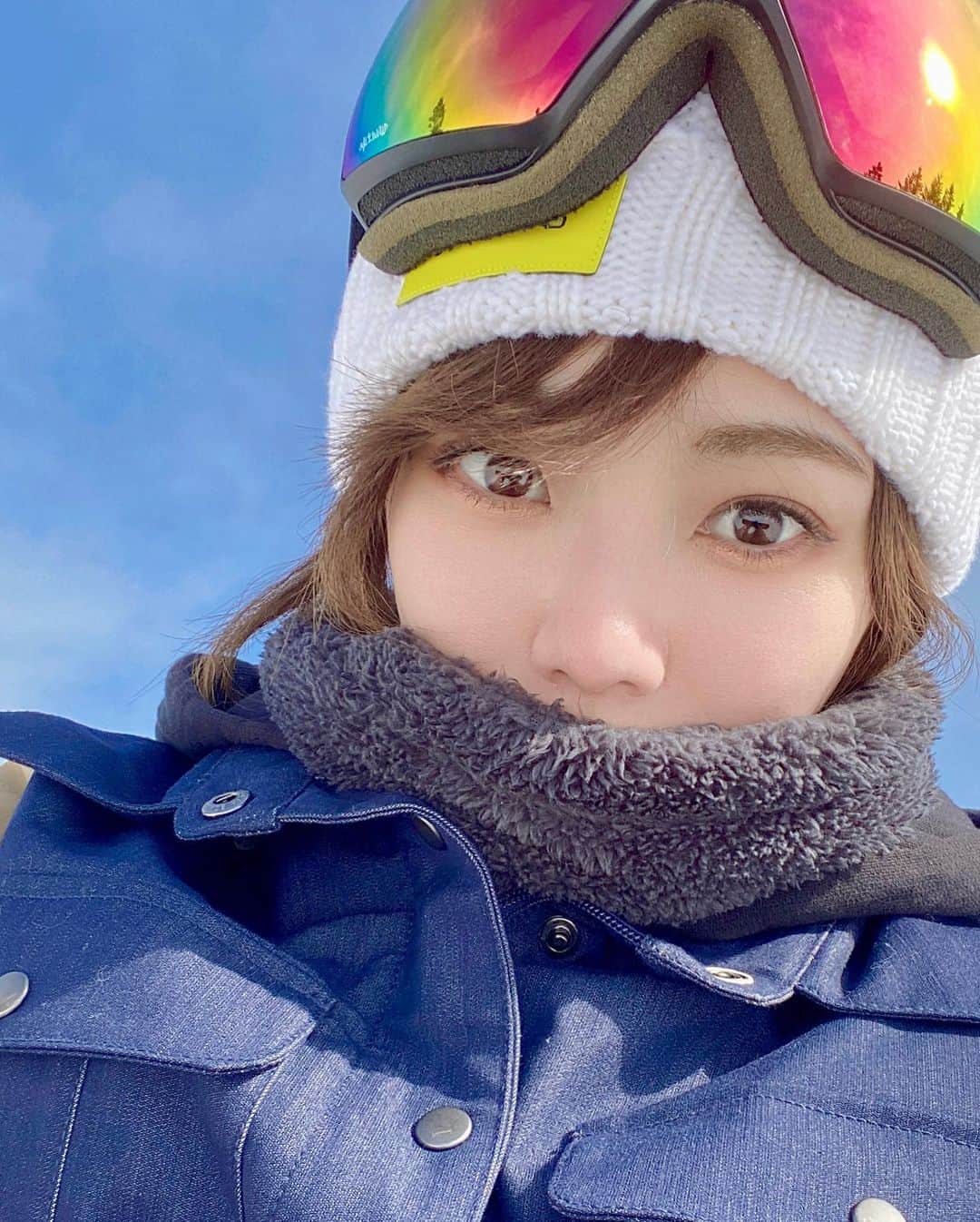 大川成美さんのインスタグラム写真 - (大川成美Instagram)「スノボー楽しかった ほぼ初体験 ． 筋肉痛こわいぃ。 ． ． ． ． #スノボ #スノーボード  #スノボ女子 #スノーボード女子  #スノボウェア #snowboarding #snowboard」3月17日 20時56分 - naru_coco