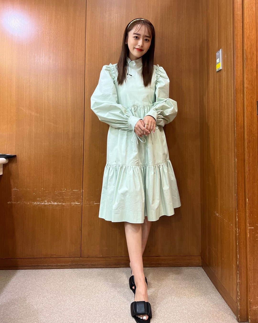 近藤千尋さんのインスタグラム写真 - (近藤千尋Instagram)「ラヴィット生放送 ありがとうございました😍💕  久々夫婦ショット📸 朝からひーぼぉくんのカラオケ聞いたり くっきーさんの弾き語り聞いたり たけるんのバンド時代見れたり みんなでゲームしたり。笑 今週も、面白かったなぁ😍 #尾崎豆　さん懐かしかったでしょぉ🧏🏻‍♀️  来週も、ミテネ🐰✨✨✨  ウェア @jandmdavidson  ヘッドアクセ  @alexandredeparis_japan  アクセサリー @e.m.portrait  シューズ @solsanashoes」3月18日 15時22分 - chipichan.1215