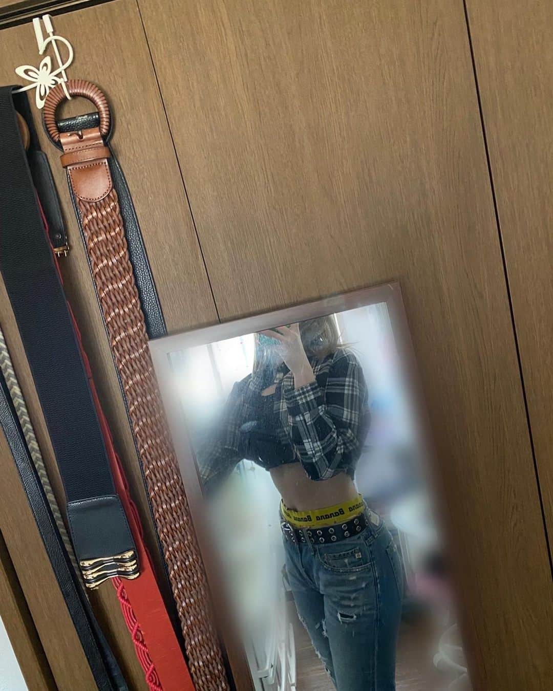 Girls²さんのインスタグラム写真 - (Girls²Instagram)「♡♡♡  やっほー❤️‍🔥 ⁡ なんか最近"春だと思った？冬でした〜"みたいな気温で困ります ⁡ あと日中暑くて夜寒いのも😵 ⁡ 今回はママに"お願いやから可愛い格好してー😱"って言われた日の格好です😂 ⁡ あっ、今度美咲とディベート対決する時はもうちょいちゃんとしたお題にします😅 ⁡ #ディベート対決 #この前は引き分けでした #Girls2 #ガールズガールズ #CmonNeoZipang #JugaJugaJungle #Girls2REVOLUTIONⅡ #ファンミーティング #小田柚葉 #隅谷百花 #鶴屋美咲 #小川桜花 #増田來亜 #菱田未渚美 #山口綺羅 #原田都愛 #石井蘭」3月19日 14時10分 - girls2_official