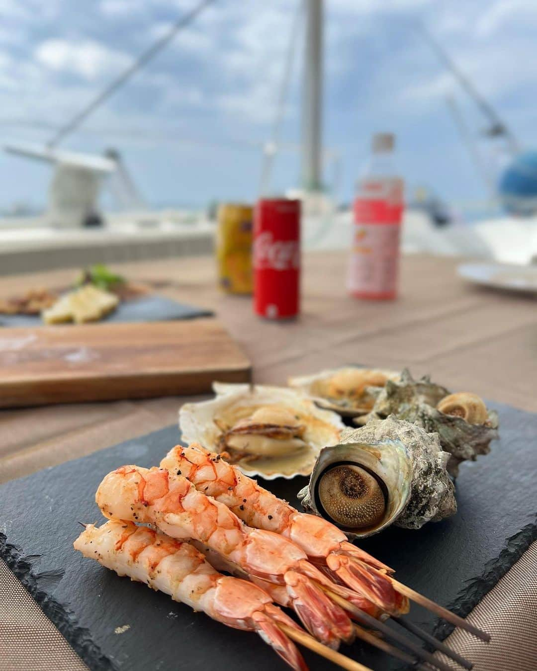 みもれもんさんのインスタグラム写真 - (みもれもんInstagram)「I came into the sea for the first time this year!  BBQ on the ship was delicious 💖🍖  船に乗って今年はじめての 海に入ってきたょぉ〜🛳🌴！！ 沖縄はもぅ海に入れました∩^ω^∩！！🌊😳 BBQ美味しかったし💕スキューバもしたから また写真載せるね＼(^^)／📷  #みもれもん #黒髪 #ショートヘア #ショヘジョ #日本女孩 #インスタグラビア #Mimolemon #Japanesegirl #japan #asiangirl  #okinawa #opensea #NFT #沖縄」3月20日 11時00分 - mimore_mon0929