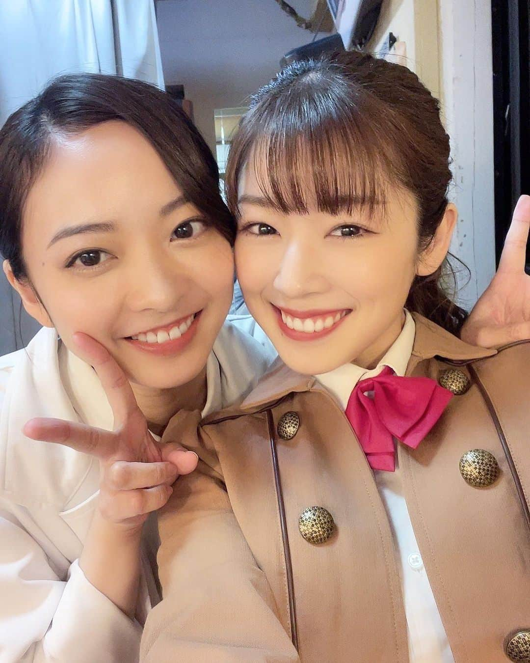 川瀬莉子さんのインスタグラム写真 - (川瀬莉子Instagram)「. 舞台『ゲートシティーの恋』 無事全員で最後までやり切る事が出来ました！ 　 初めて脚本読んだとき、狂った変な人がいるなぁって思ってたらなんと自分が演じることになるとは、、 初舞台ということもあり不安だったけど一緒に作ってきたキャストのみんなのお陰で今では新川が愛しい☺️ 　 応援してくれた方々、スタッフさん、チームのみんな本当にありがとう💓 みんなでふざけるの楽しかったなぁ。思い出も写真も沢山！！！ 　 撮影時にマスク外してます。 #舞台#ゲートシティーの恋」3月21日 20時58分 - kawase_riko_official