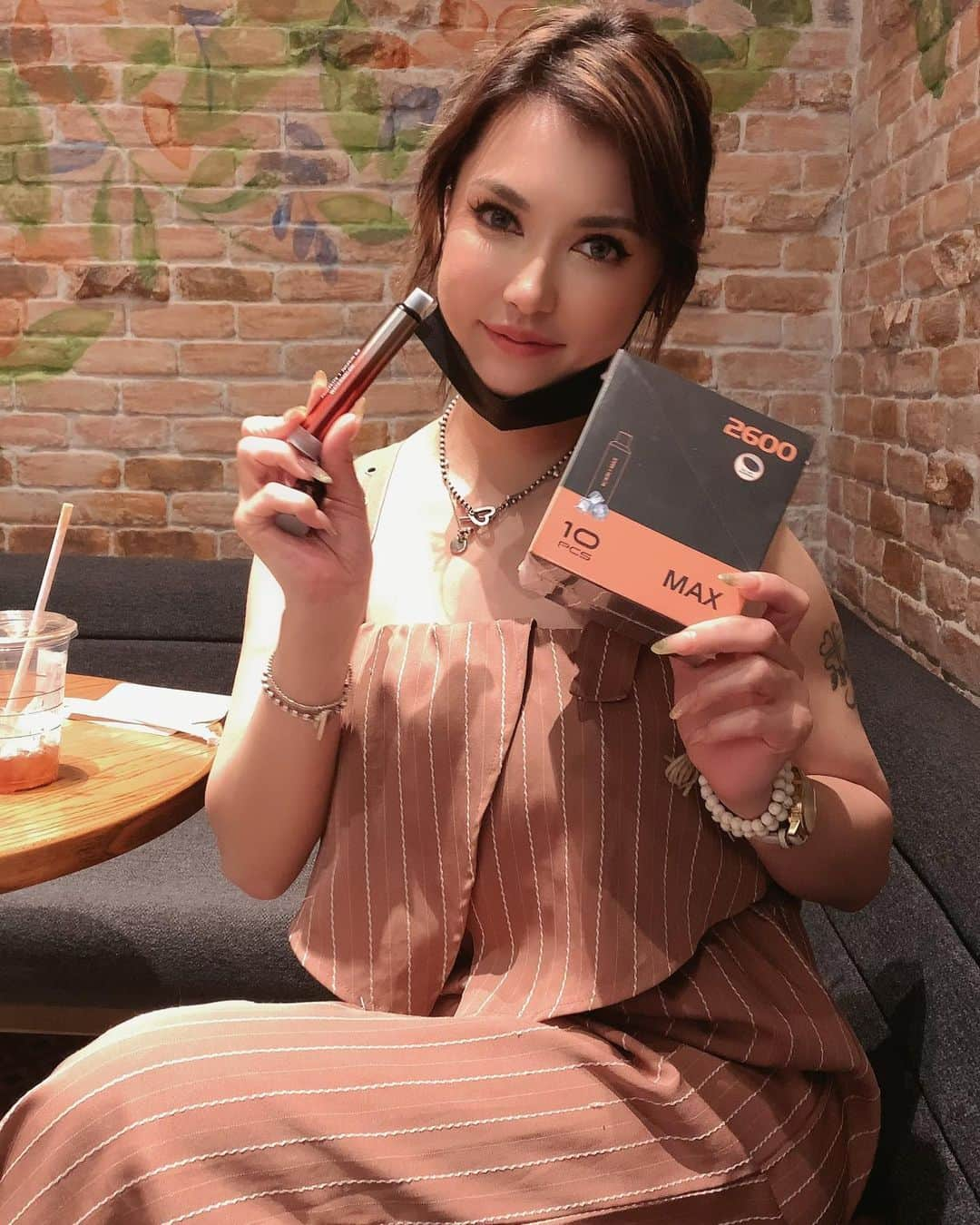 小澤マリアさんのインスタグラム写真 - (小澤マリアInstagram)「Thank you @kokin_kingpins @frnchz for the newest vape 💨  Hopefully we can market at @housemanilaph ♥️   #manila Philippines #vape #mnl #vapenation #kokinkingpins #housemanila #mariaozawa #pr #wheninthephilippines #influencer #model #promotion #instavape #vapestagram #instagood #フィリピン #マニラ #マニラ生活 #プロモーション #インフルエンサー #モデル #小澤マリア #フィリピン生活」3月21日 21時45分 - maria.ozawa0108