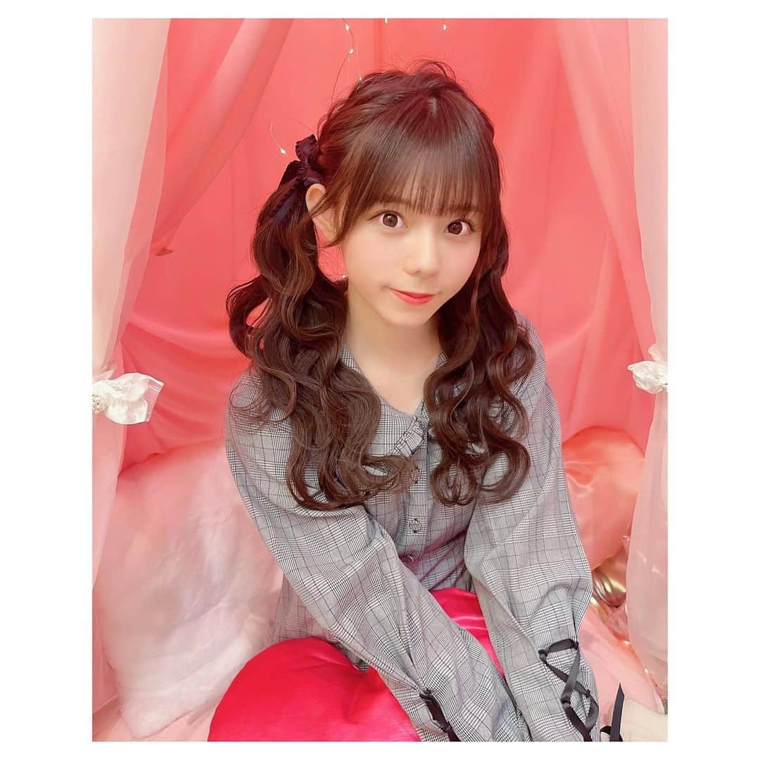 大森莉緒さんのインスタグラム写真 - (大森莉緒Instagram)「・ ・ ガーリーな女子に変身っ🎀 好きですか？🧸  @apres_jour さんと @larmemagazine さんと コラボワンピースです🕊🖤 ・ ・ #大森莉緒 #おーりお #おりおんず #ツインテール #くま #波巻き #apres_pr #ZOZOでしか買えない #アプレジュール #アプレ部 #larme #fashion #code #instafashion #ootd #instagood  #instapic #good #패션 #코디 #오늘의코디 #오늘의패션 #전신샷 #코디스타그램 #옷 #좋아요」3月21日 21時58分 - rio.ohmori