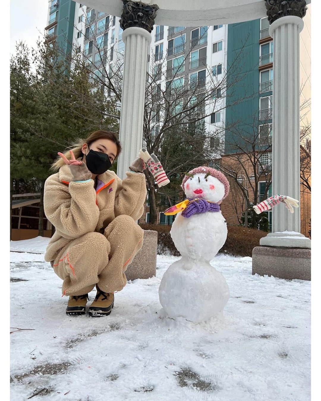 ITZYさんのインスタグラム写真 - (ITZYInstagram)「That’s my bestfriend she a real cute ⛄️」3月22日 11時49分 - itzy.all.in.us
