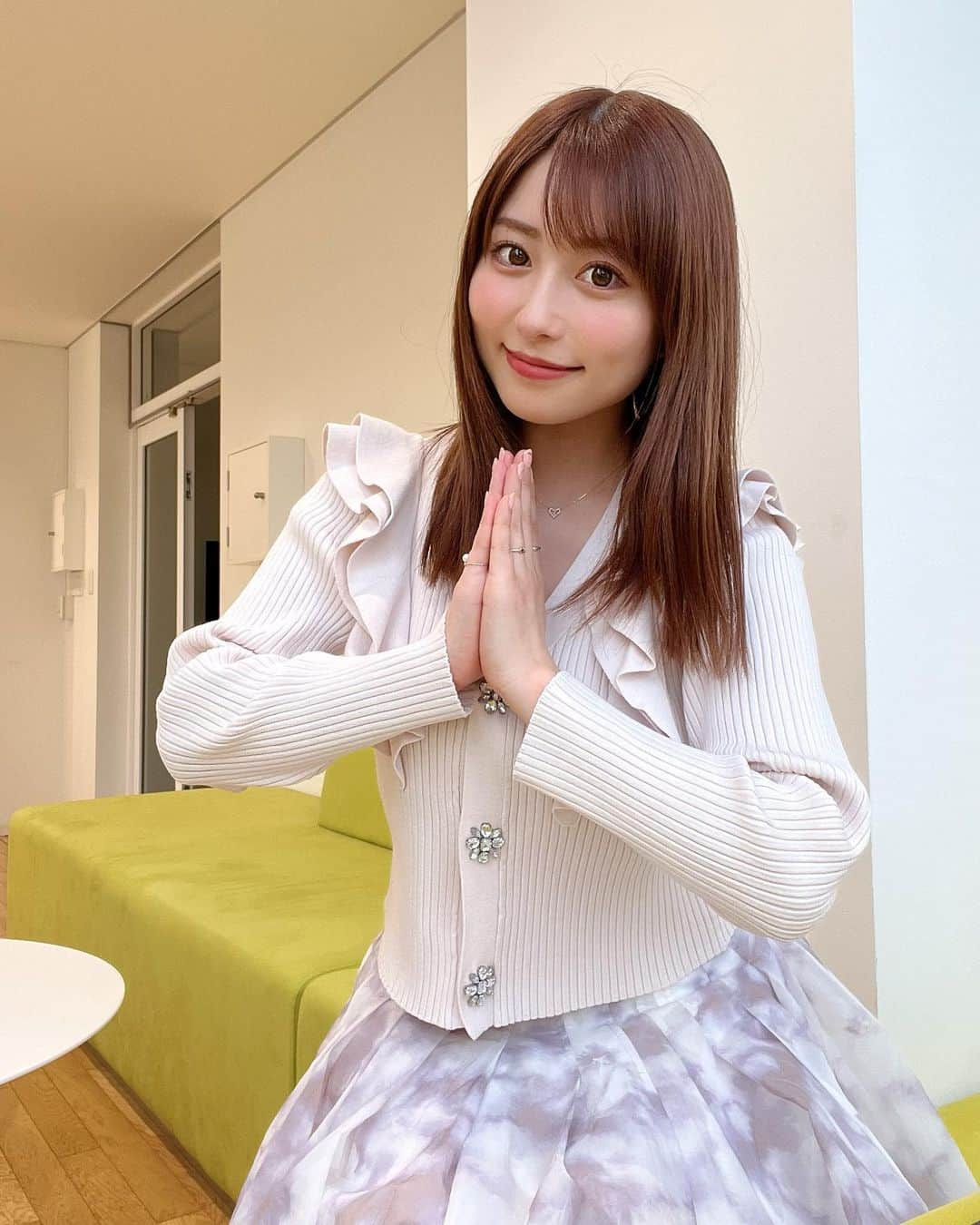 成瀬心美さんのインスタグラム写真 - (成瀬心美Instagram)「ꕤ . . 昨日は オンラインサイン会 どうもありがとう☺️ . 楽しかったー✨ . やっぱ毎回思うけど 時間短いー💦 . 次は4/16(土)に オンラインサイン会があります！ . そしてその日にオンライン飲み会も やろうと思っているから チケット発売など詳細決まったら ストーリーズに書いたりしますね！✨ . . 5/3はここみの日！ 今回も東京にてイベント開催予定なので ぜひ空けておいてね🥰 . . それでは、今日はこの辺で。 無理ない程度に 節電を心がけてみましょう☺️ . . #online #event」3月22日 14時05分 - coco3ndazo