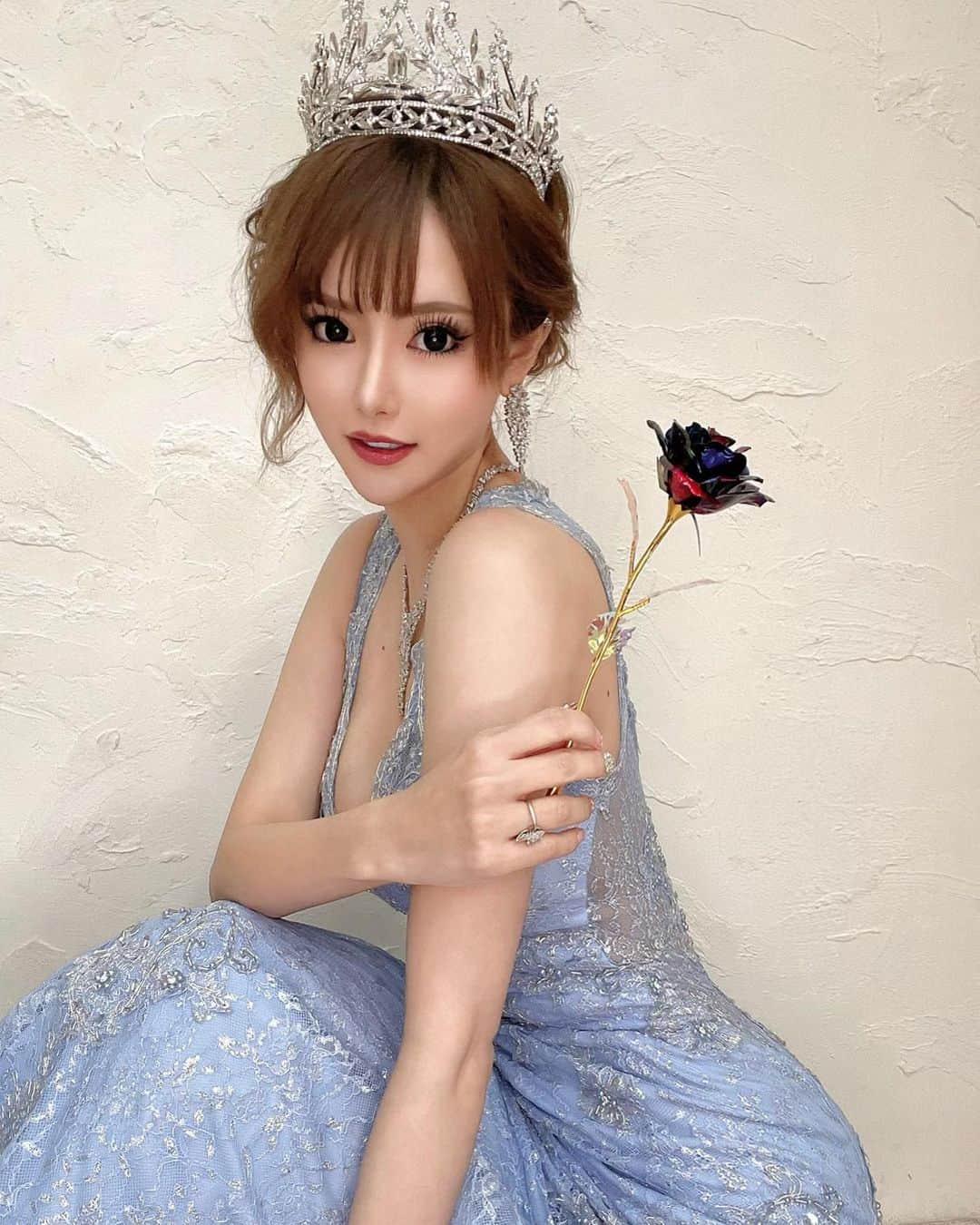 葉月芽生さんのインスタグラム写真 - (葉月芽生Instagram)「🦋🦋🦋  マーメイドドレス🧜‍♀️ 💕💕 @angelr_dress   #angelr  #model  #dress  #longdress  #blue  #new  #tiara  #princess  #butterfly  #エンジェルアール  #ドレス  #新作  #葉月芽生」3月22日 19時28分 - mei_hazuki