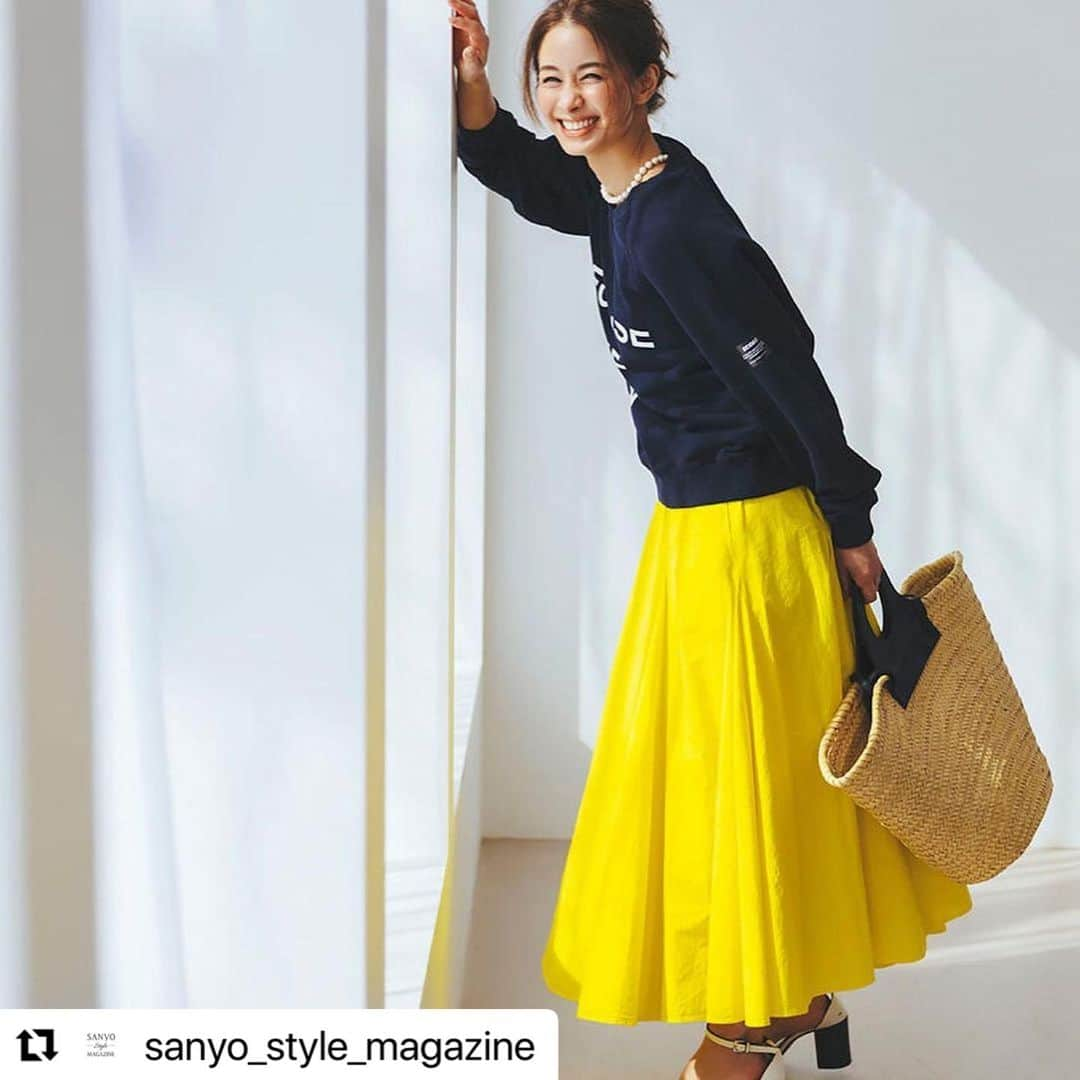 稲沢朋子さんのインスタグラム写真 - (稲沢朋子Instagram)「💛💛💛 p.s ご質問いただいてる商品の詳細ですが webにて載っております よろしくお願いします  #Repost @sanyo_style_magazine with @make_repost ・・・ 【今日のリアルコーデ】  一枚で着映えするHAPPYなムードを呼ぶ「イエロー」  春らしさもトレンド感も一度に手に入れたいなら、イエローアイテムが今季はマストな予感。一点着るだけで自分も周囲も明るくHAPPYに転ばせる、鮮やかなイエローを上手に取り入れてみて。コーディネートに見違える華やかな存在感を、底上げしてくれます。  #sessentials @s_essentials_  #ecoalf @ecoalf_japan  #epoca @epoca_official  #paulstuart @paulstuartjapan  #mackintoshphilosophy @mackintoshphilosophy   @ina_tomo   #sanyostylemagazine #sanyo_style_magazine #sanyoshokai #fashion #三陽商会 #今日のリアルコーデ #エスエッセンシャルズ #エコアルフ #エポカ #ポールスチュアート #マッキントッシュフィロソフィー #イエロー #フレアスカート #ミモザ #ロゴスウェット #イエローボトムス #タックパンツ #リネンシャツ #プリントワンピース #リバティプリント   #レディースファッション #レディースコーデ #レディースブランド #大人コーデ」3月22日 22時18分 - ina_tomo