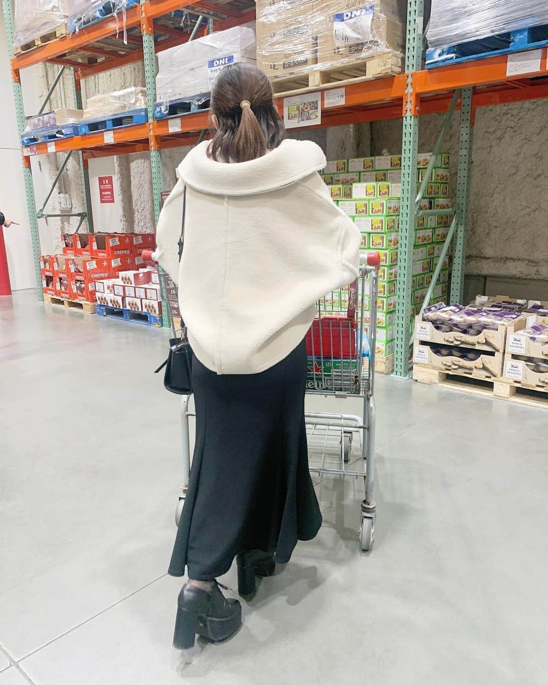 宮崎梨緒さんのインスタグラム写真 - (宮崎梨緒Instagram)「🛒🛒🛒 * コストコ楽しい大好き * #コストコ #costco  #daily #dailylook #ootd  #데일리 #데일리룩 #오오티디  #heather #gu #grl #zara」3月22日 23時06分 - miyazakirio