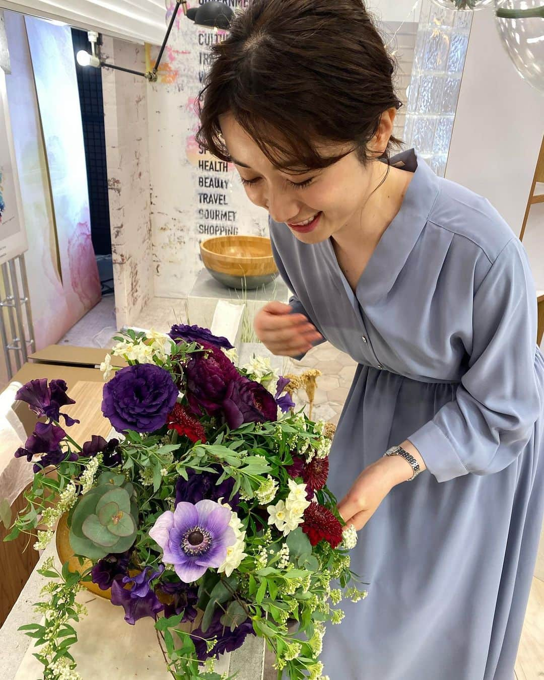 上山真未さんのインスタグラム写真 - (上山真未Instagram)「⁡ 昨日は季節が戻ったかのような寒さでした… そんな中、名古屋では桜が開花🌸 満開になるのが楽しみです✨ ⁡ ⁡ さて、水曜日。 今日も元気に過ごしましょう〜☺️ ⁡ ⁡ #花スタグラム #flowers #ニュースone  #東海テレビ #アナウンサー #上山真未 ⁡ ⁡」3月23日 12時25分 - ueyama_mami