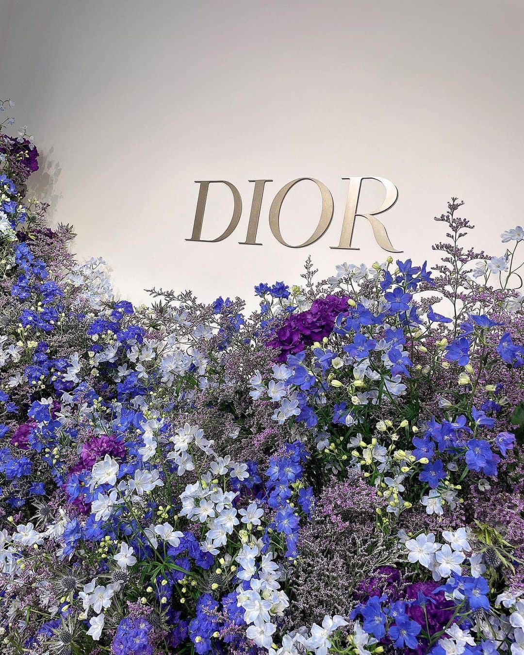 桜咲乃愛さんのインスタグラム写真 - (桜咲乃愛Instagram)「Diorのディナー会に @__kanamii と行ってきた💕🍽🥂  テーブルコーディネートも全部Diorで本当に素敵な空間でした✨  社長さんともお話出来て嬉しかった🥰💕✨  この日のかなみちゃんベルみたいで可愛かった〜🥰🥰🥰 誘ってくれてありがと💓  こういう場所に女二人で行ける人生、とてもいいなと思います🥺💓🥂🍽  関わってくれる人達に感謝‎‪🕊‪🤍🕊  #Dior#diordinner #パーティー#ディナー会」3月23日 17時07分 - noasama1101