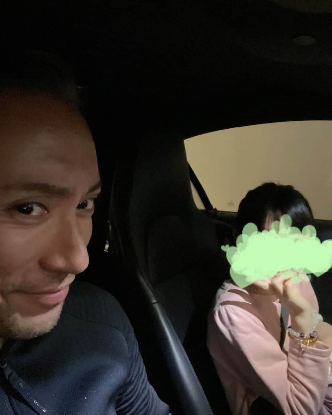 市川海老蔵 （11代目）さんのインスタグラム写真 - (市川海老蔵 （11代目）Instagram)「Driving✨ Going all around Tokyo   Came quite far. Now shall we head home😊✨  * ドライブ✨ 東京一周しよと  結構遠くまできました。 さぁ 帰ろか😊✨  #市川海老蔵 #海老蔵 #成田屋 #歌舞伎　 #成長記録 #子育てぐらむ #子供のいる暮らし #子どものいる暮らし #子育て日記 #children #childphotography #daughter #son #ABKAI #ABMORI #ebizoichikawa #ebizo #kabuki #thunderparty #ebizotv #theater #theaterarts #actor #japan #classic」3月23日 17時21分 - ebizoichikawa.ebizoichikawa