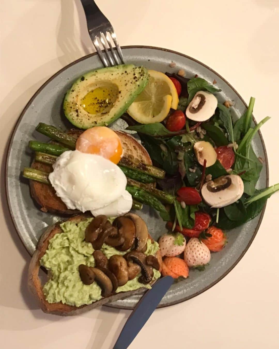 Motokiさんのインスタグラム写真 - (MotokiInstagram)「🍽😋  #最近作ったご飯 #かふぇめし #自炊」3月23日 20時48分 - motoki916