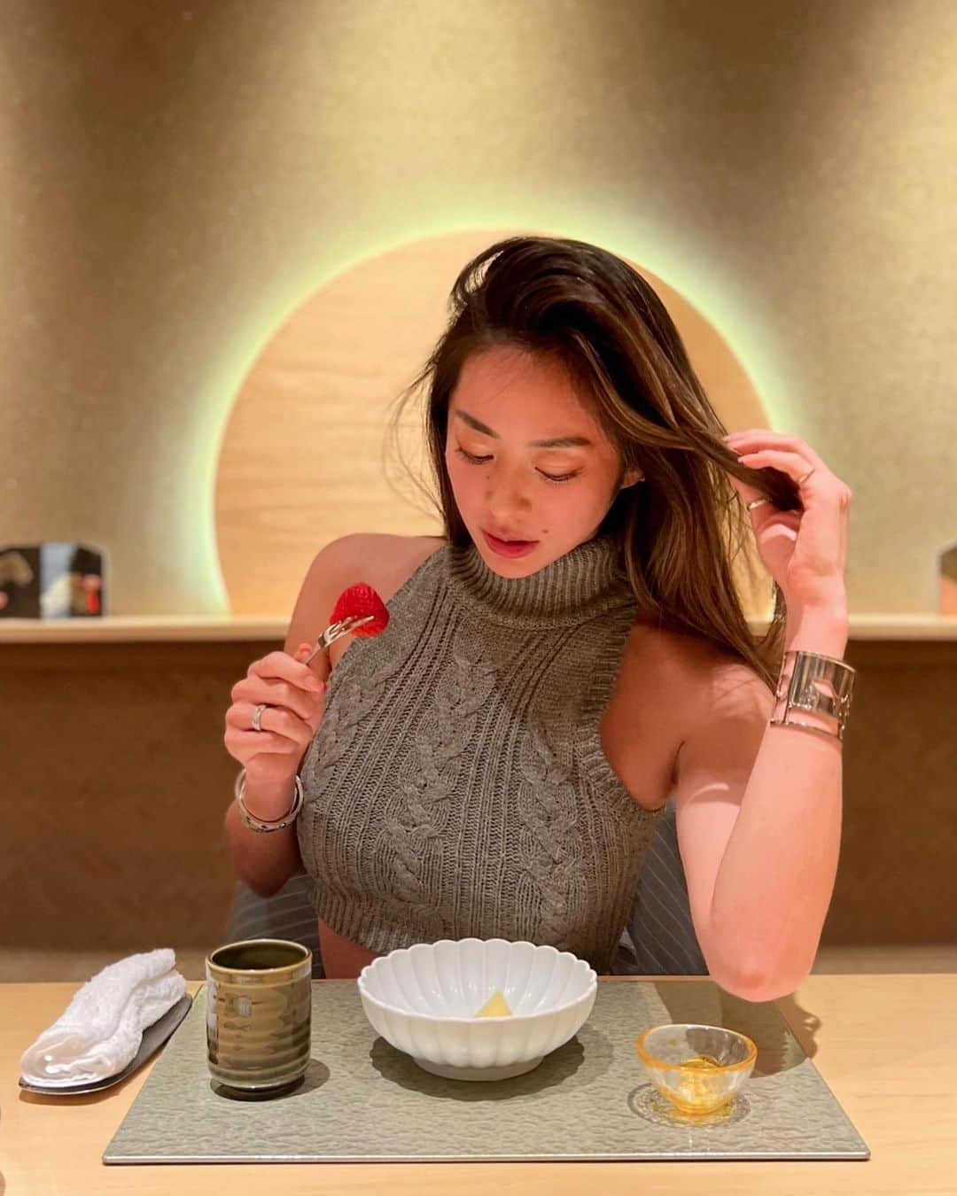 松岡李那さんのインスタグラム写真 - (松岡李那Instagram)「Tipsy Sushi Lunch 🍣🥴 Happy gathering 🧡🧡🧡  ほろ酔いお寿司ランチ🍣 たのちかた☺️✨ • • • #sushi  #homekong  #hongkong  #hkfoodie  #japanesegirl」3月24日 23時23分 - linahxoxo
