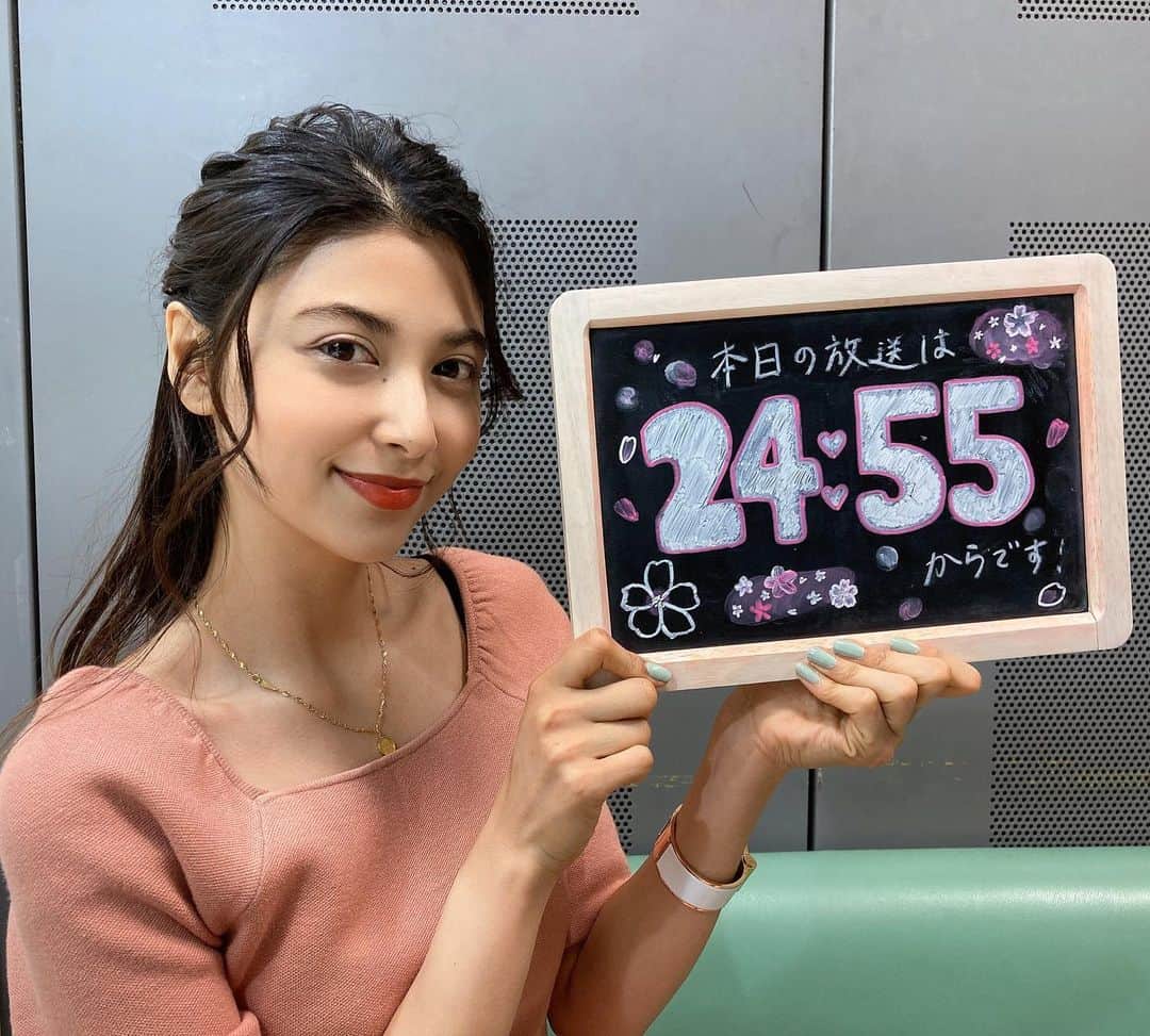 TBS「ビジネスクリック」さんのインスタグラム写真 - (TBS「ビジネスクリック」Instagram)「3月24日(木)の #ビジネスクリック は24:55からの放送です❕ #石井エミリー キャスターが生放送でお伝えいたします💎  可愛い後提供もお届けしますよ🌸 是非ご覧ください✨  #TBS #ビジクリ」3月25日 0時15分 - business_click