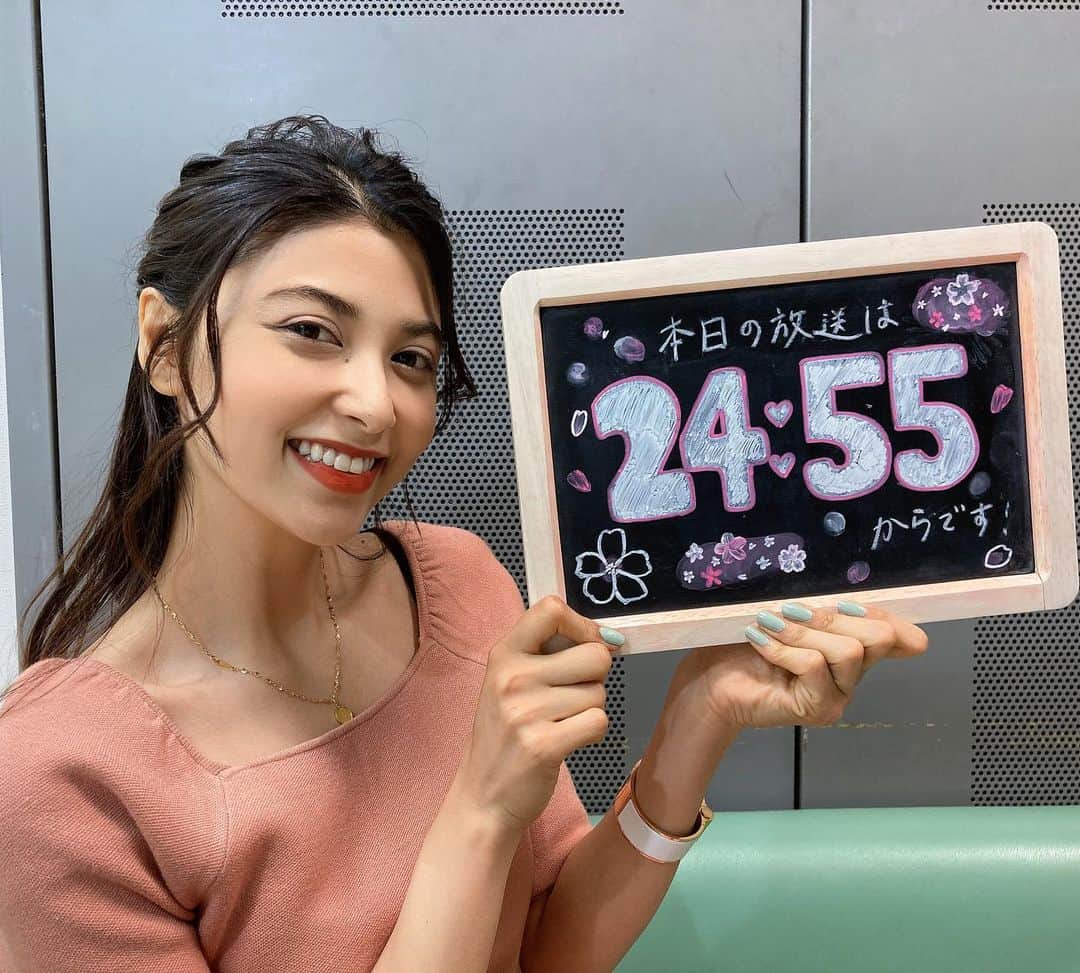 TBS「ビジネスクリック」さんのインスタグラム写真 - (TBS「ビジネスクリック」Instagram)「3月24日(木)の #ビジネスクリック は24:55からの放送です❕ #石井エミリー キャスターが生放送でお伝えいたします💎  可愛い後提供もお届けしますよ🌸 是非ご覧ください✨  #TBS #ビジクリ」3月25日 0時15分 - business_click
