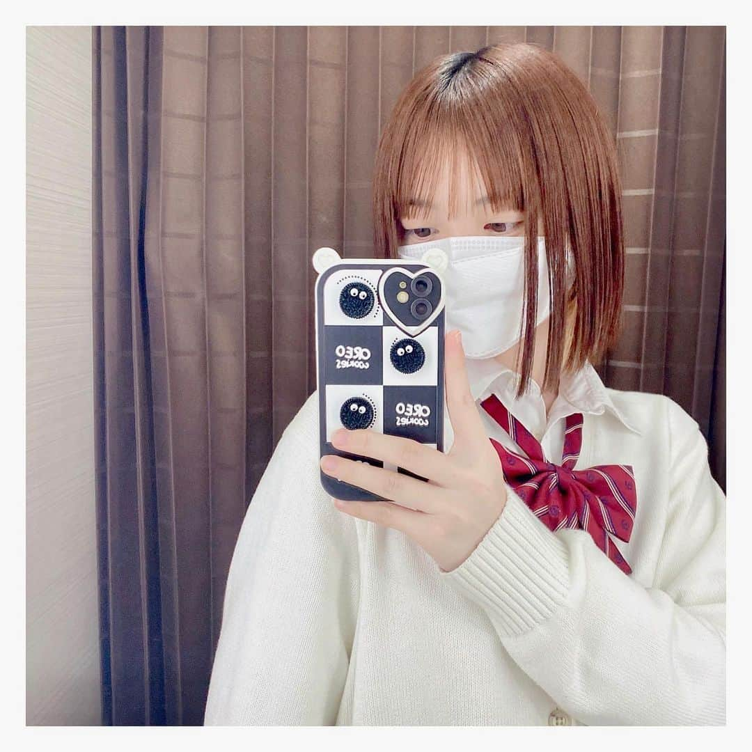 一ノ瀬陽鞠（ひまりん）さんのインスタグラム写真 - (一ノ瀬陽鞠（ひまりん）Instagram)「まぁたかわいいiPhoneケースが……🤍  新しいオレオクッキーのiPhoneケースだよん🍪 カメラ部分はハート型で耳までついてるのっ、可愛すぎる🤦‍♀️💗💗  iPhone8の時はたくさんスマホケース集めてたんだけど、11にしてからなかなか集められなくて……。 可愛いiPhoneケースいっぱい発掘しちゃうぞ〜〜( ｰ̀֊ｰ́ )‪.ᐟ‪.ᐟ  お店はタグ付けしたから是非チェックしてみてねん♡  #iphoneケース  #携帯ケース #スマホケース #あいふぉんけーす」3月25日 9時13分 - lespros_himari