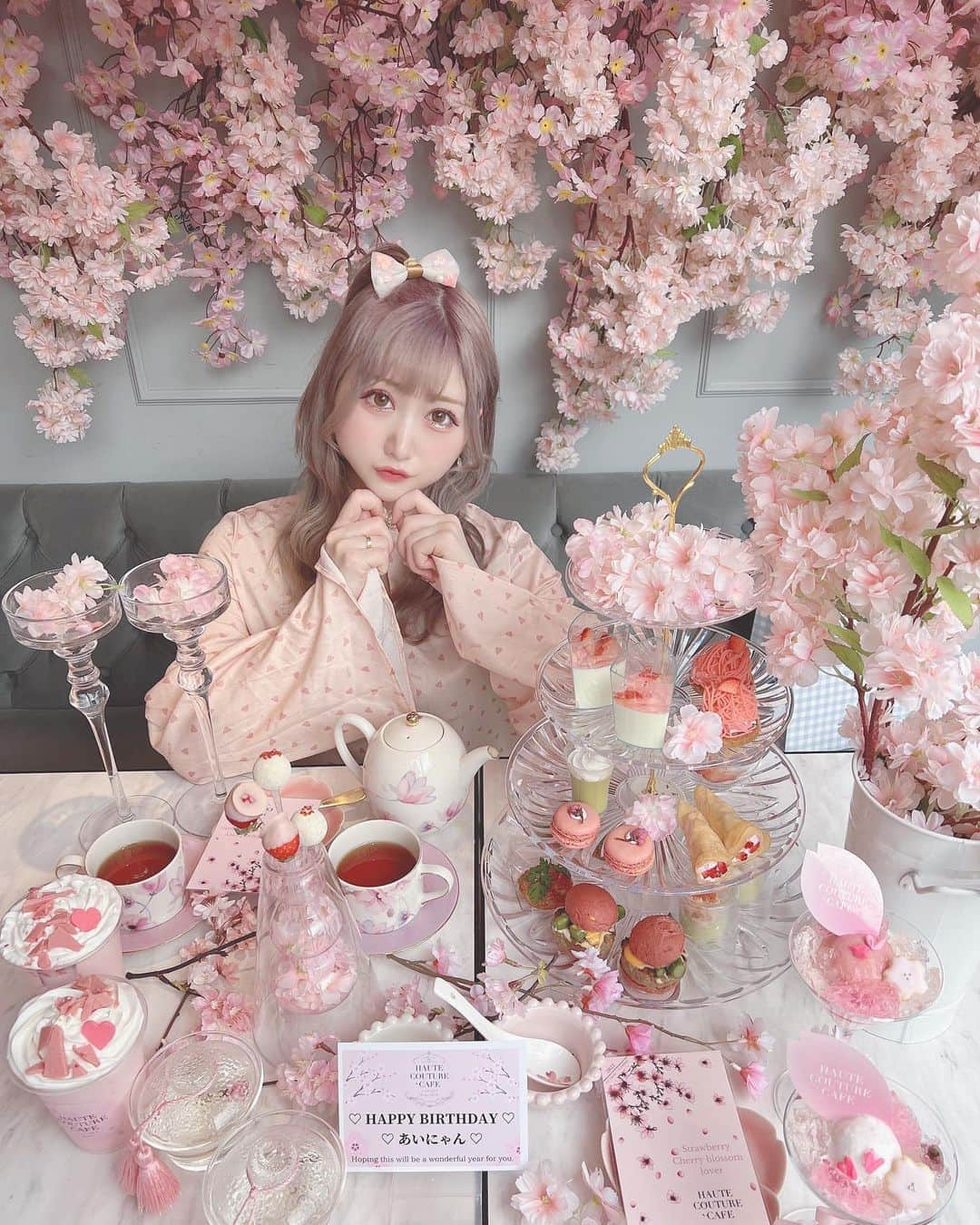 あいにゃんさんのインスタグラム写真 - (あいにゃんInstagram)「お花見行きたい🌸 * * #hautecouturecafe #afternoontea #sweets #アフタヌーンティー #アフタヌーンティー巡り #オートクチュールカフェ #中目黒カフェ #中目黒 #桜 #桜スイーツ #東京カフェ #カフェ巡り #ピンクカフェ #インスタ映え  #誕生日プレゼント #誕生日サプライズ #被写体 #メイド #コンカフェ #コンカフェ嬢 #サロモ #アイドル #隠しきれないヲタク #春コーデ #春服コーデ #量産型 #japanesegirl#followforfollowback #いいね返し #フォローミー」3月25日 20時04分 - ainyan0310