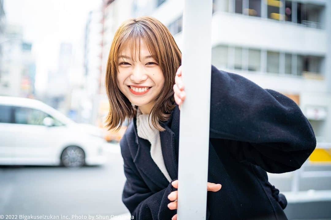 美学生図鑑さんのインスタグラム写真 - (美学生図鑑Instagram)「【卒業生特集2022】山口清香（立教大学） 2022 - 2020　あの日の私を再現👥 . . 「自分らしく挑戦を楽しめた4年間。春からもセント・フォースで頑張ります！」 . ミス立教2020グランプリの山口清香ちゃんが大学生活最後に美学生図鑑に再登場！ダンスサークルやミスコンの思い出、そして気になる卒業後の進路と意気込みを語ってくれました。 . 気になる人はWebサイトでチェック😉💗 . . . #美学生図鑑 #美女 #beauty #kawaii #ポートレート #portrait #ig_portrait #ig_japan #art_of_japan_ #bestphoto_japan #daily_photo_jpn #japan_of_insta #Lovers_Nippon #bestjapanpics #japan_daytime_view #instagramjapan #good_portraits_world #Lovers_Nippon_Portrait  #sonyportrait #ミス立教 #ミスキャン #ミスコン #セントフォース #セント・フォース #キャスター #アナウンサー #立教大学 #春から立教 #春から社会人」3月25日 21時10分 - bigakuseizukan