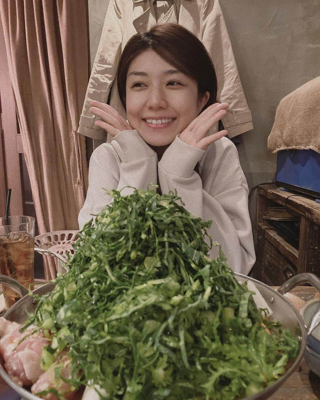 藤木由貴さんのインスタグラム写真 - (藤木由貴Instagram)「マッサージ行ってケール火鍋🥬 野菜いっぱい摂取して美容ディでめちゃくちゃ元気でた！！ また明日！雨はいやだな〜」3月25日 23時34分 - yuki.grm