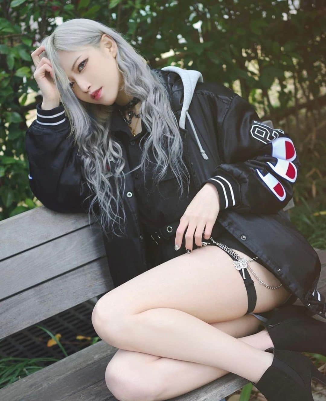 スト女子/ストリートファッション女子さんのインスタグラム写真 - (スト女子/ストリートファッション女子Instagram)「ご本人様👩→ @ponyoouji  ⛳️ @street_zyoshi_の兄弟アカウントを紹介⛳️� Nextreet→@_nextreet_  � � 🍕スト女子とは？� 当アカウント（スト女子）では『彼女にこんなストリートコーデをしてほしい😍』をコンセプトに素敵な� ストリート女子をRepostで紹介させていただいております❤️� ストリートファッションが好きな人はfollow✨� 写真は全てご本人様に【掲載許諾】を取っております☺️� � ------------------�  #スト女子� #ストリート系ファッション� #ストリートファッション� #ストリート女子� #パーカーコーデ #シュプリームコーデ #シュプリーム #チャンピオン」3月26日 18時14分 - street_zyoshi_